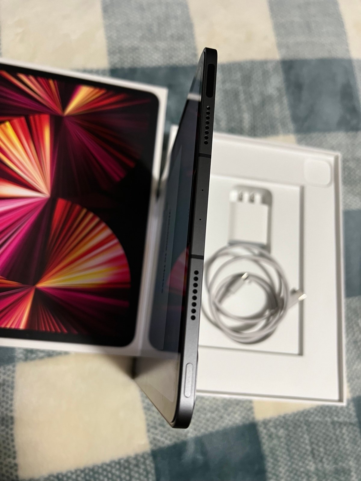 128 gb Space Gray iPad Pro 11 inch WiFi+Cellular 8L11