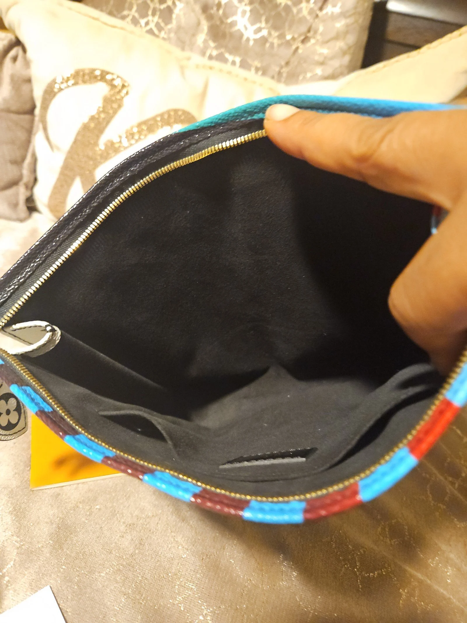 LOUIS VUITTON CLUTCH