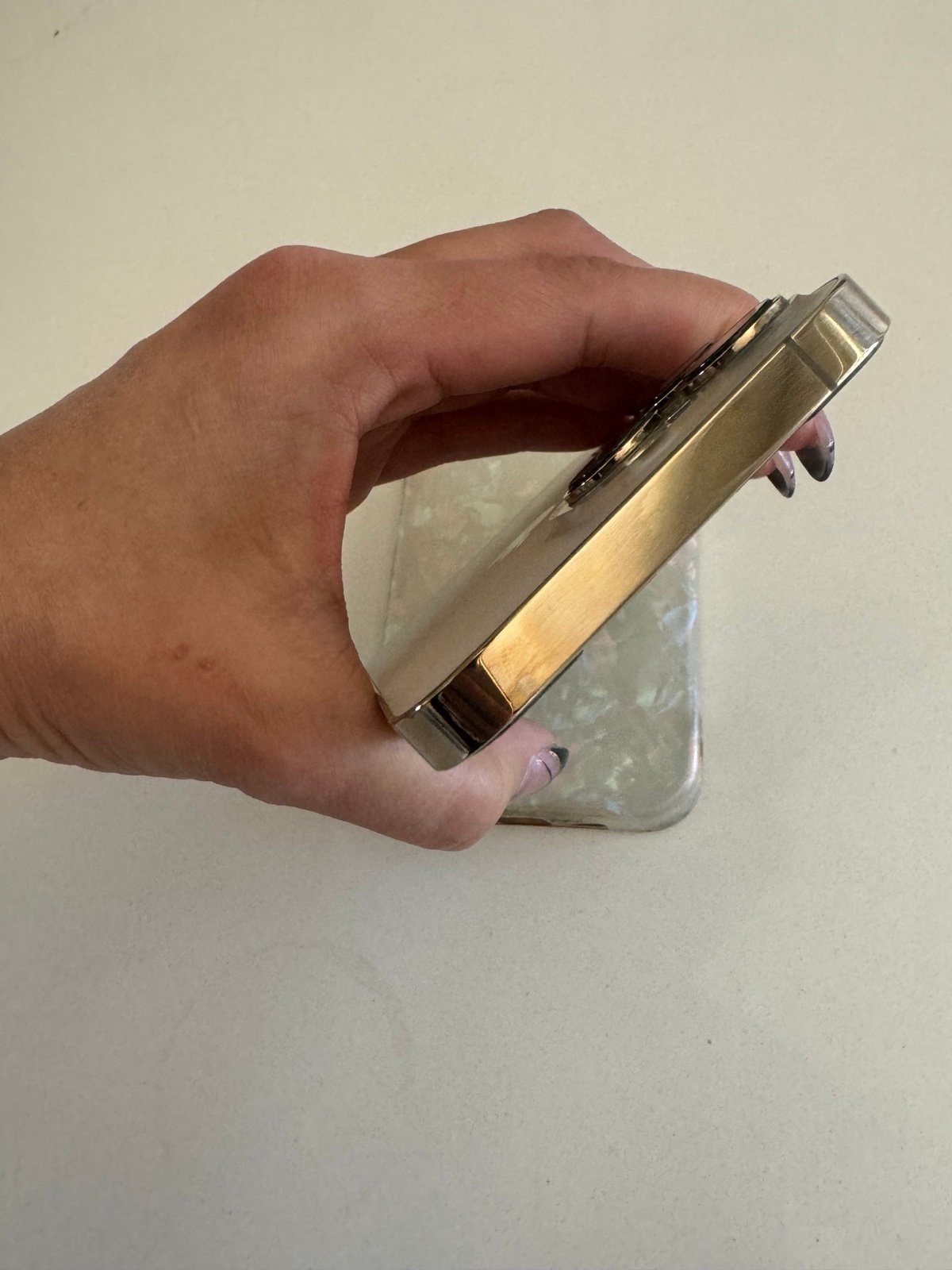 iPhone 13 Gold 128G 5Y39