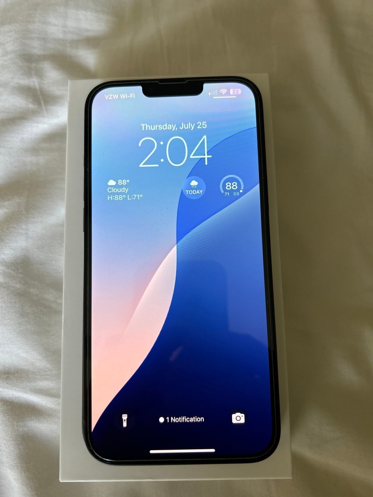 Apple iPhone 14 Plus 6.7” Screen 128GB Midnight Unlocked + Extras 8L63