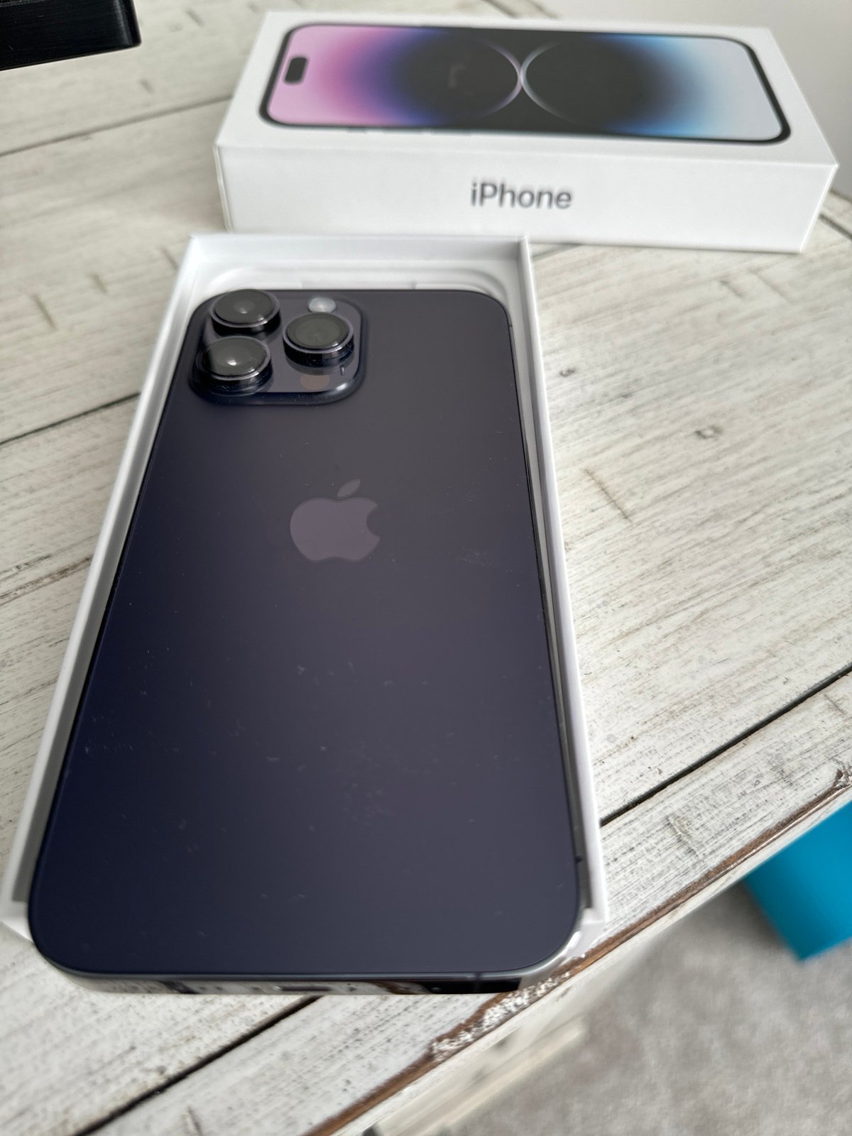 iphone 14 pro max phone 128GB with 20W Apple rapid charger 9C21