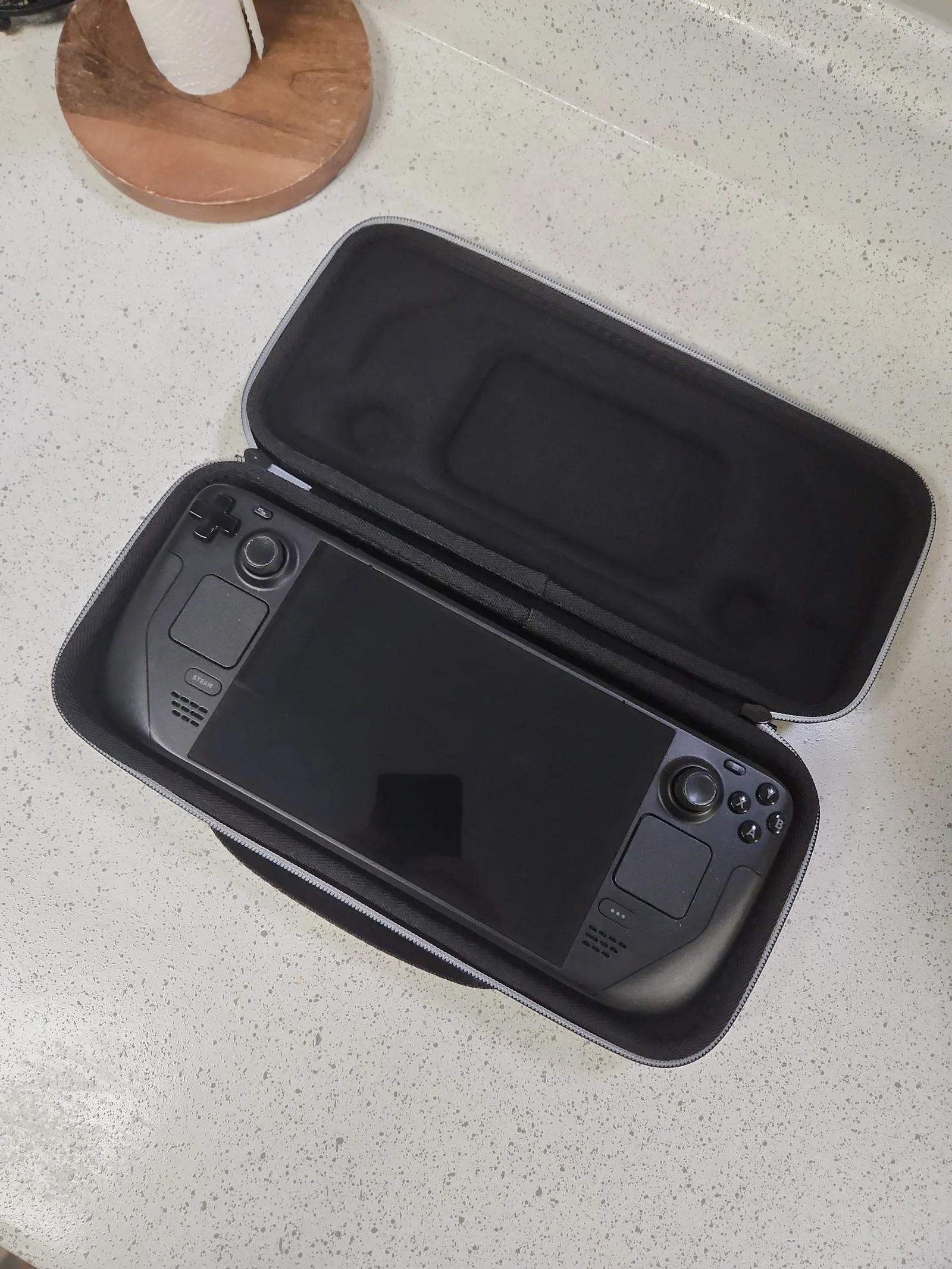 Steam Deck OLED 512gb w/case and dock