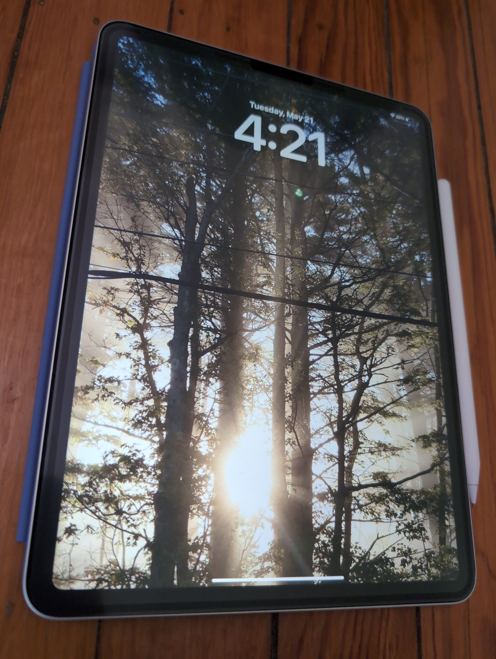 Apple iPad Pro 11-inch with accessories 5P13