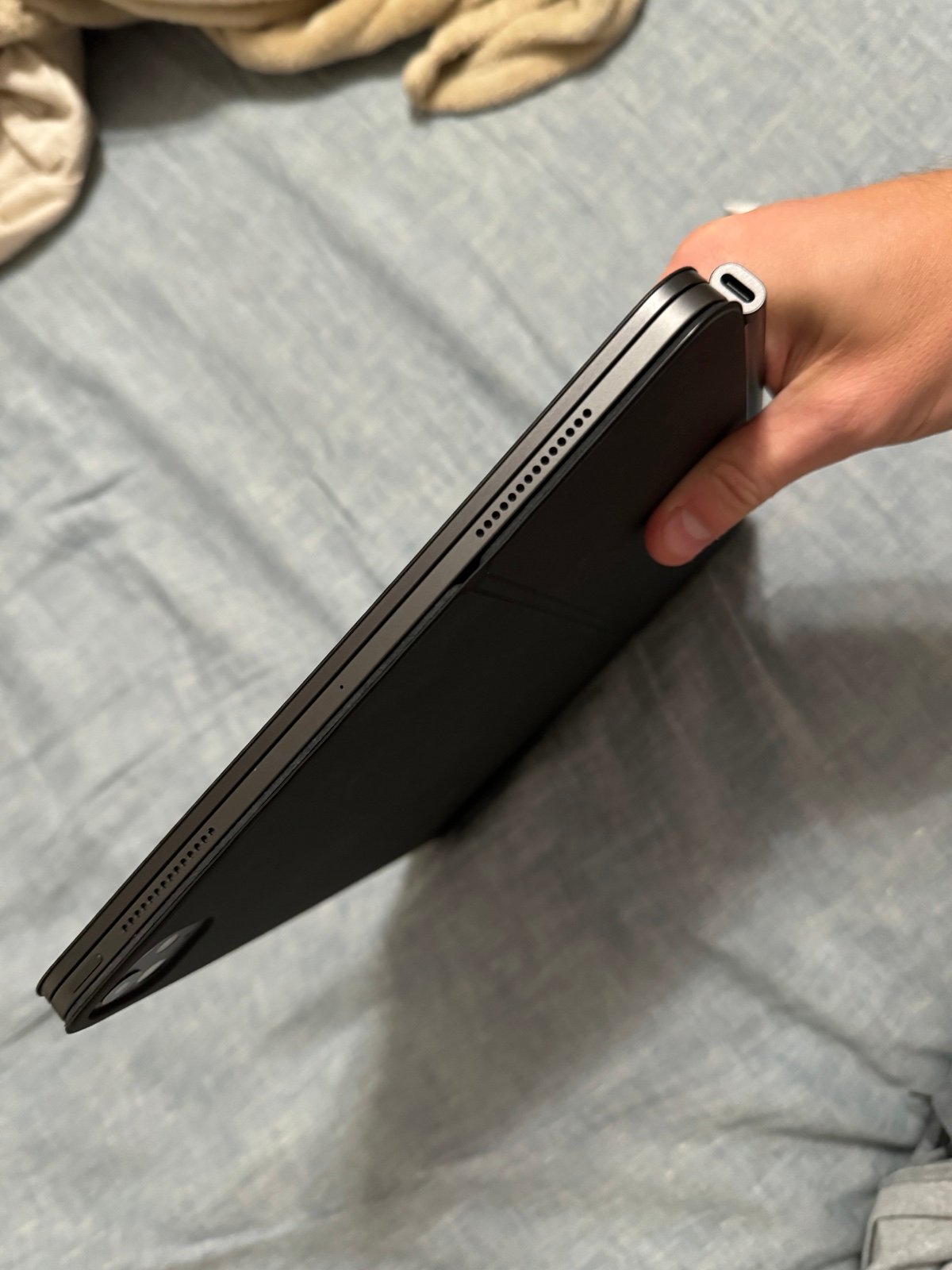 Apple iPad Pro 2024 M4 13” 256gb WiFi Model with Magic Keyboard and Apple Pencil 2P77