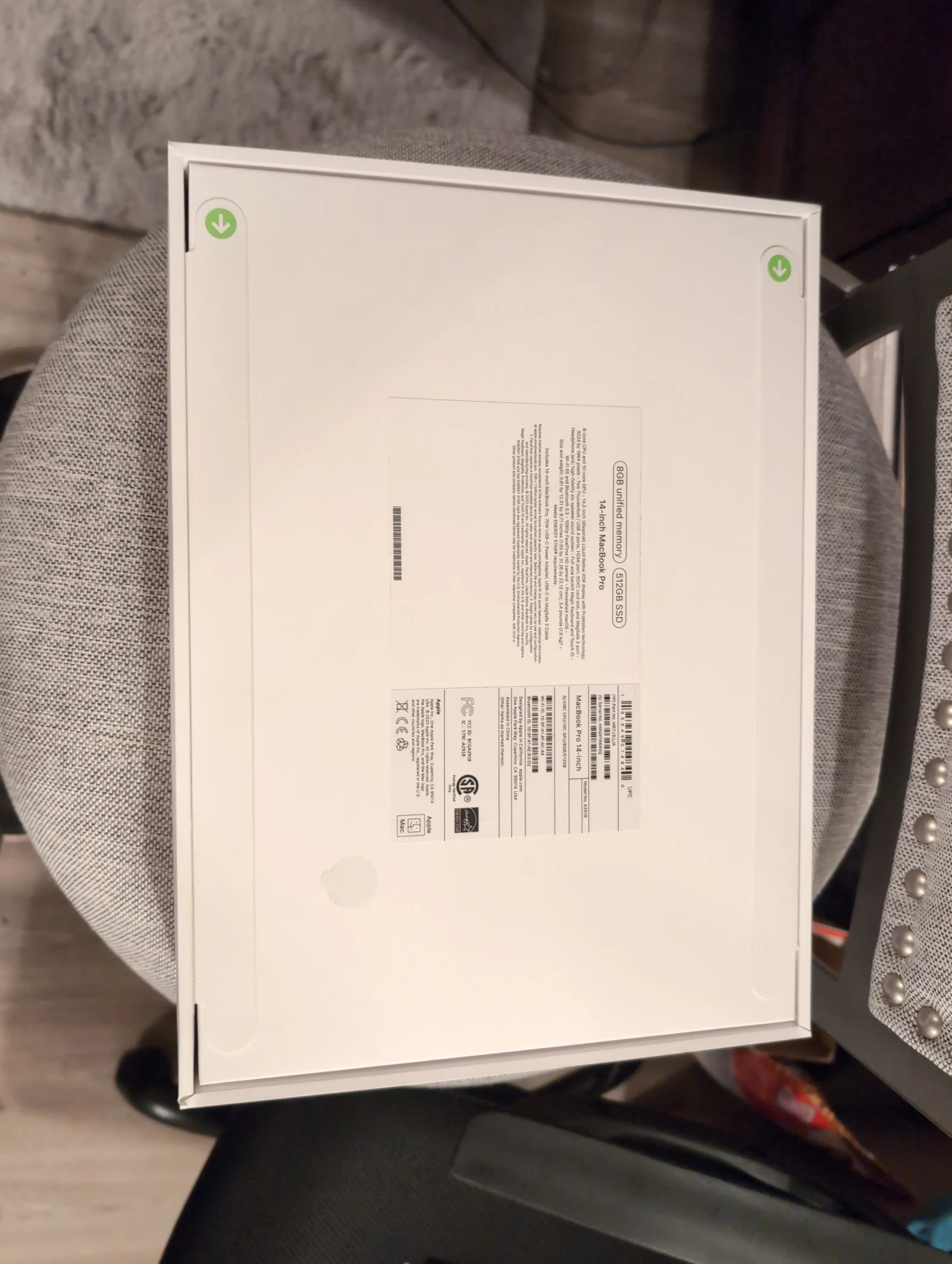 macbook pro 14 inch 2O39