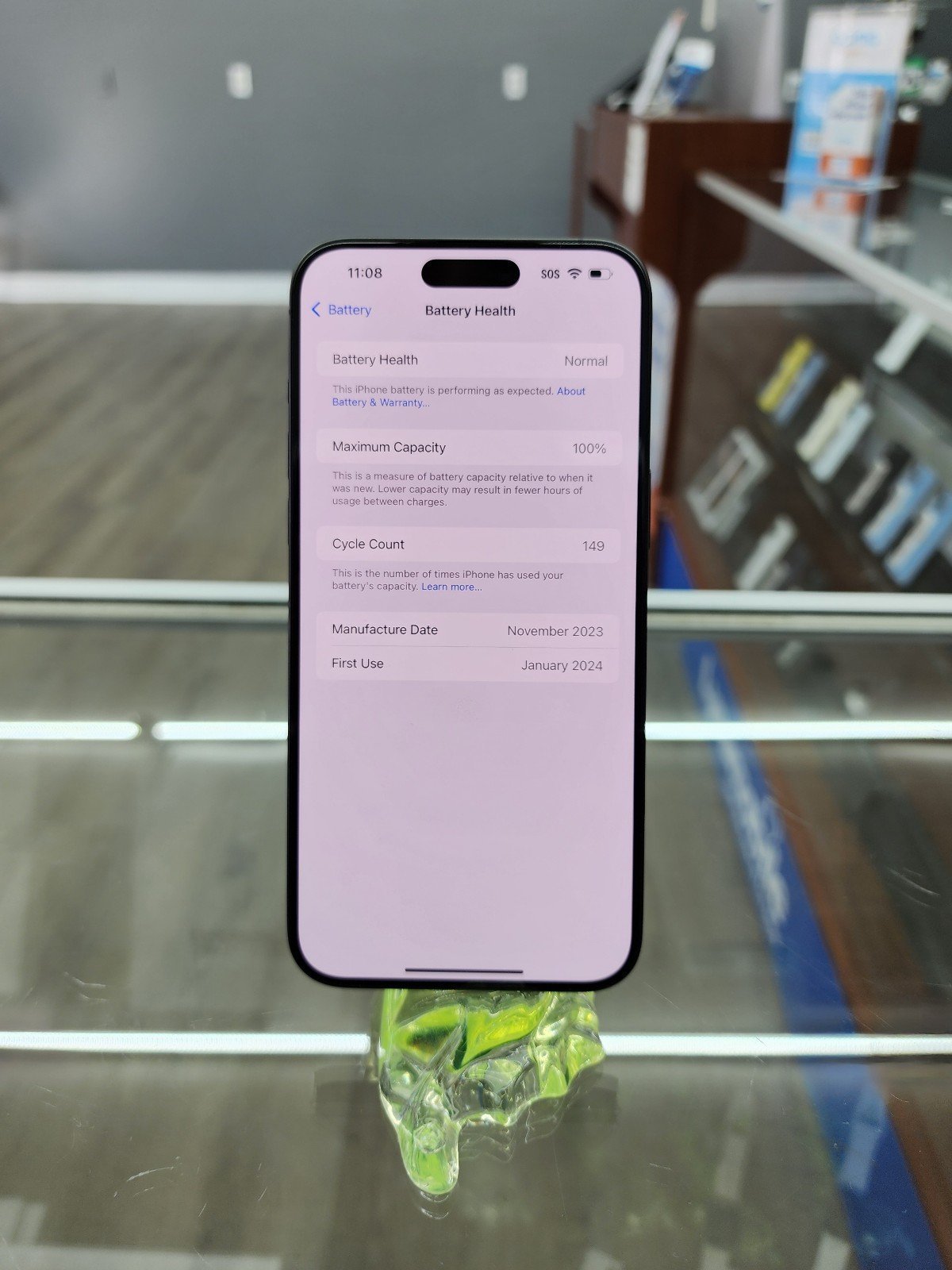 iPhone 15 Pro Max 256GB Black Titanium Unlocked Includes: Case+Protector+Charger 7B88