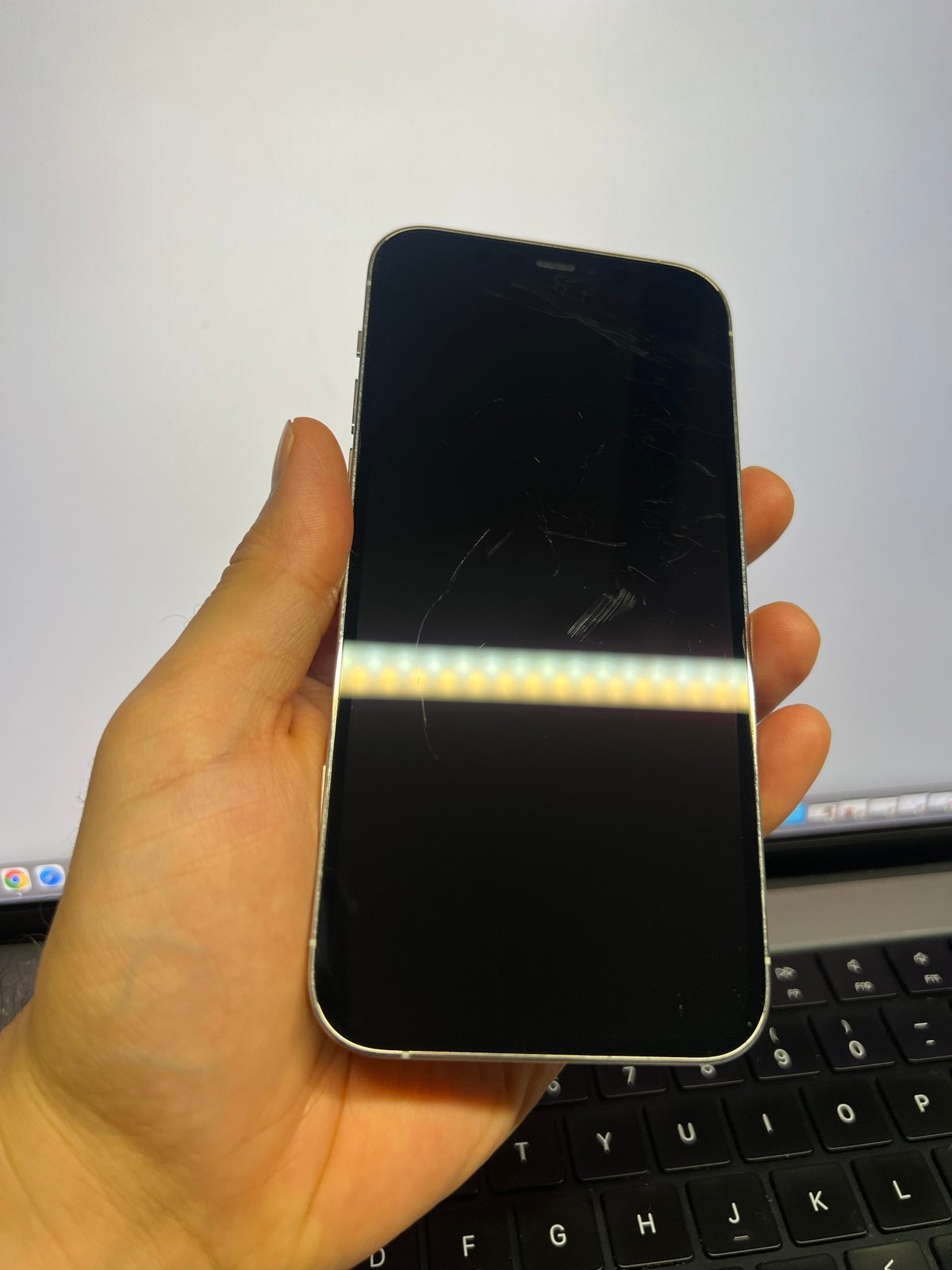 Apple iPhone 12 Pro 256GB Factory Unlocked White / Silver #20086 7K99