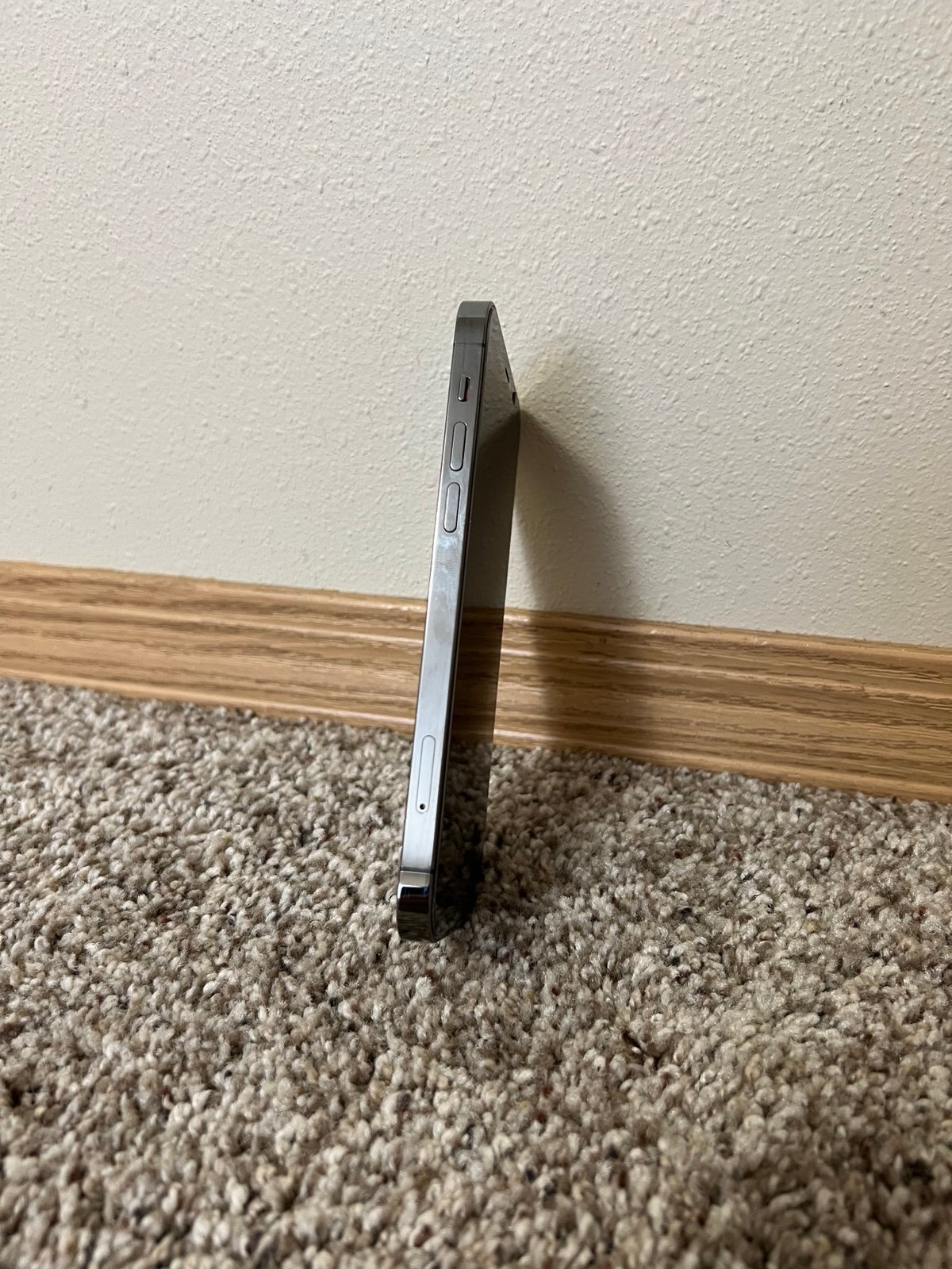 iPhone 12 Pro 128GB Graphite for any carrier 2M75