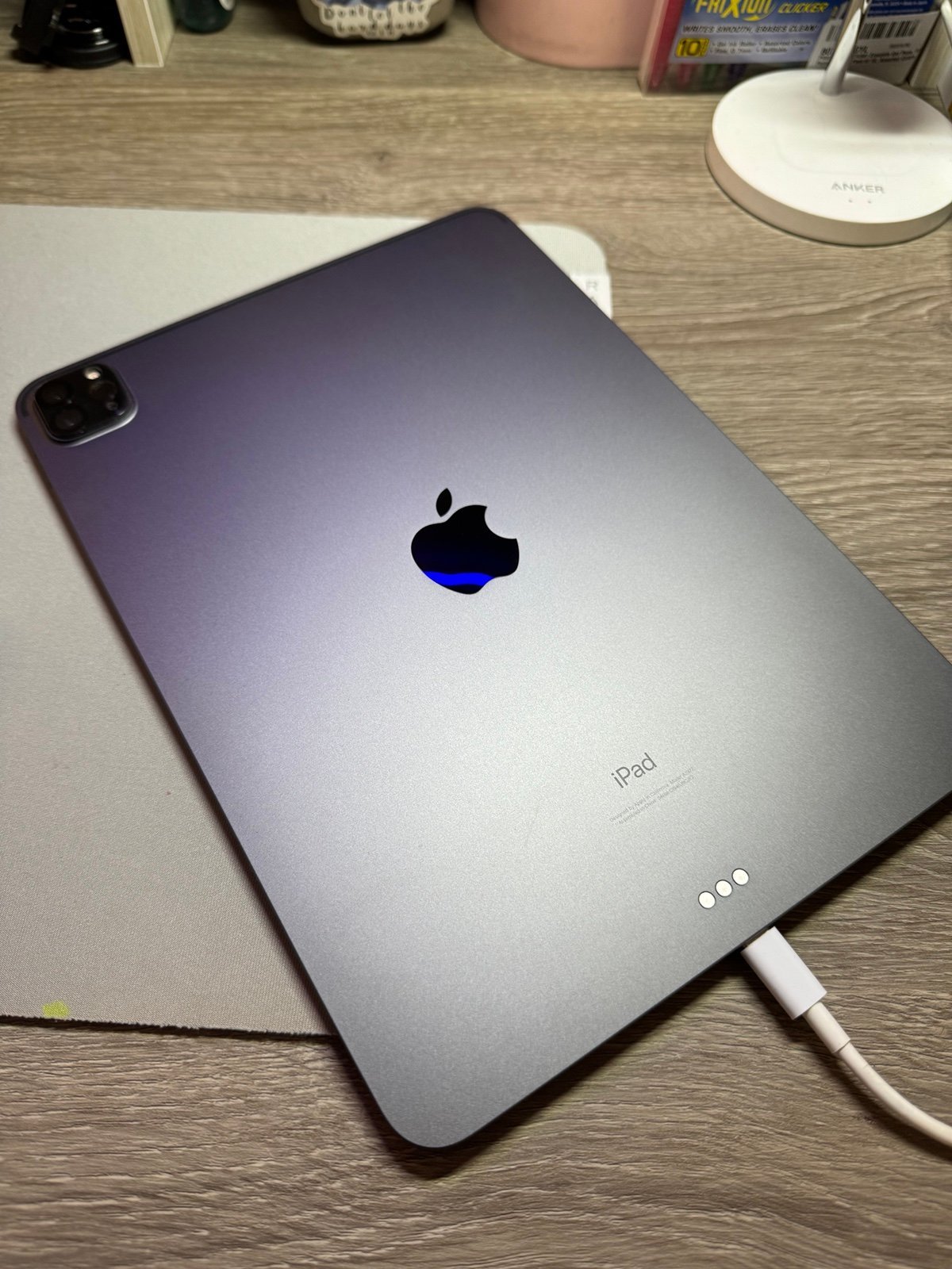 ipad pro 11 inch 4th generation bundle with Magic Keyboard and Apple Pencil 8R79