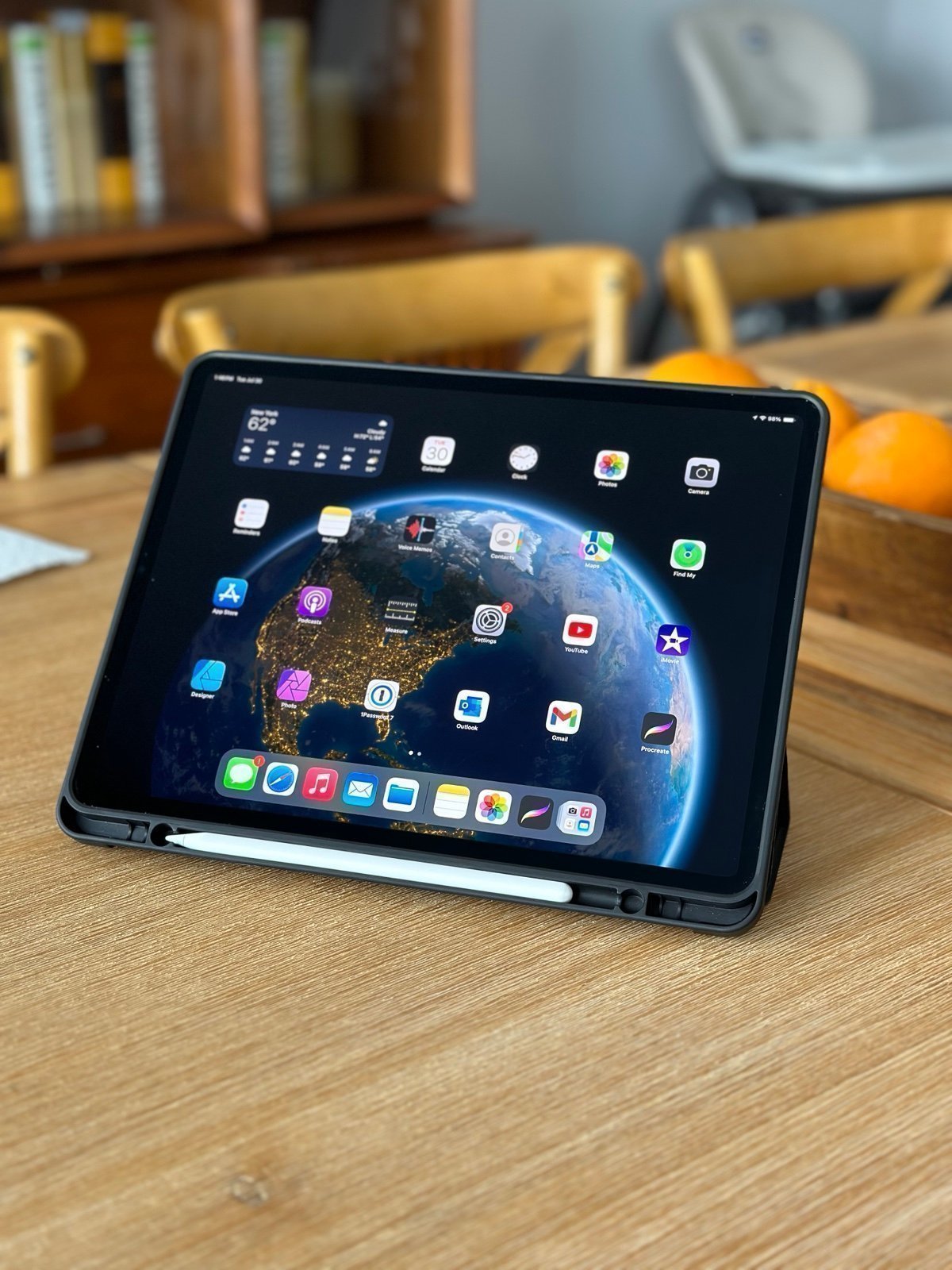 iPad Pro 5th Gen Bundle - 256GB - Space Gray 5Q75