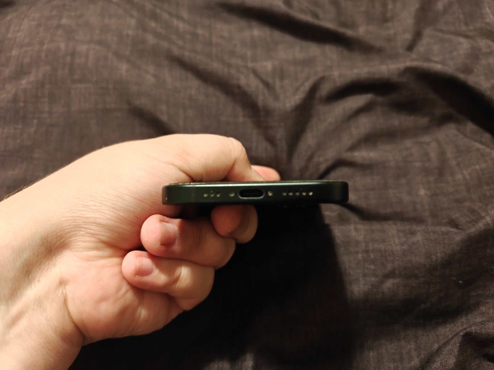 Apple iPhone 15 128 GB in Black for T-Mobile 7K96