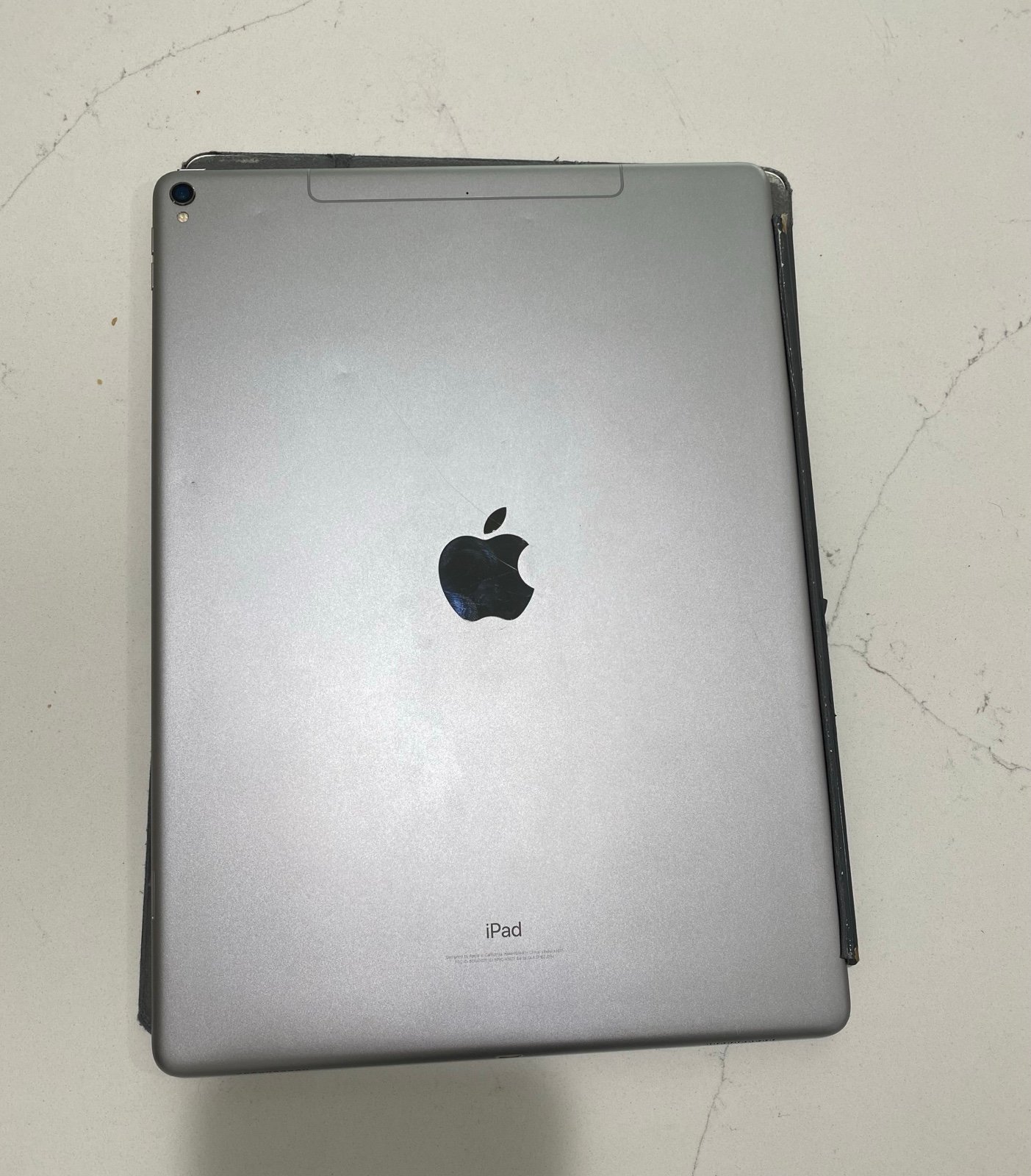 Ipad Pro 12.9 inch 64gig Wifi 9T18