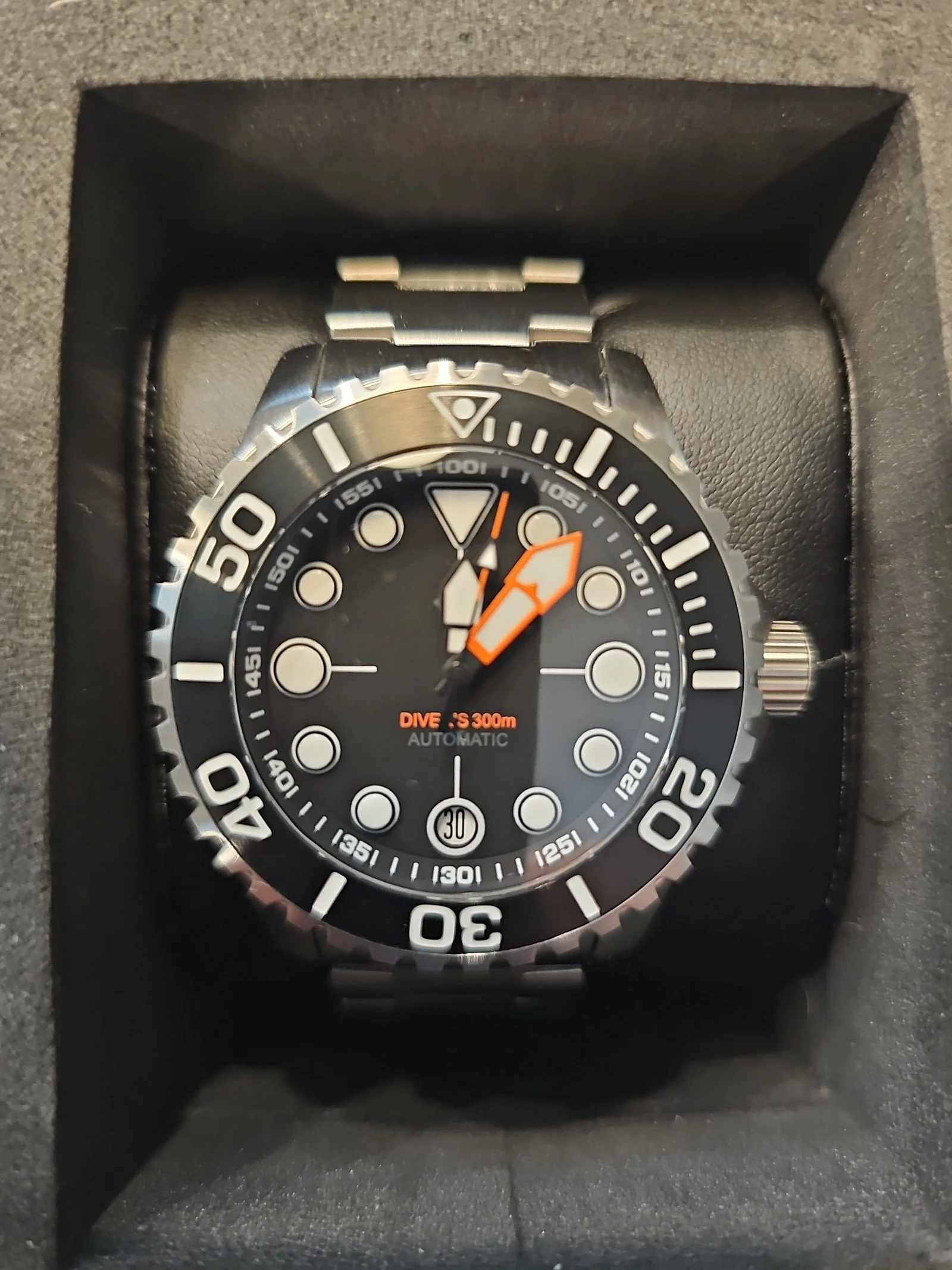 Helm Komodo 300m Divers Watch