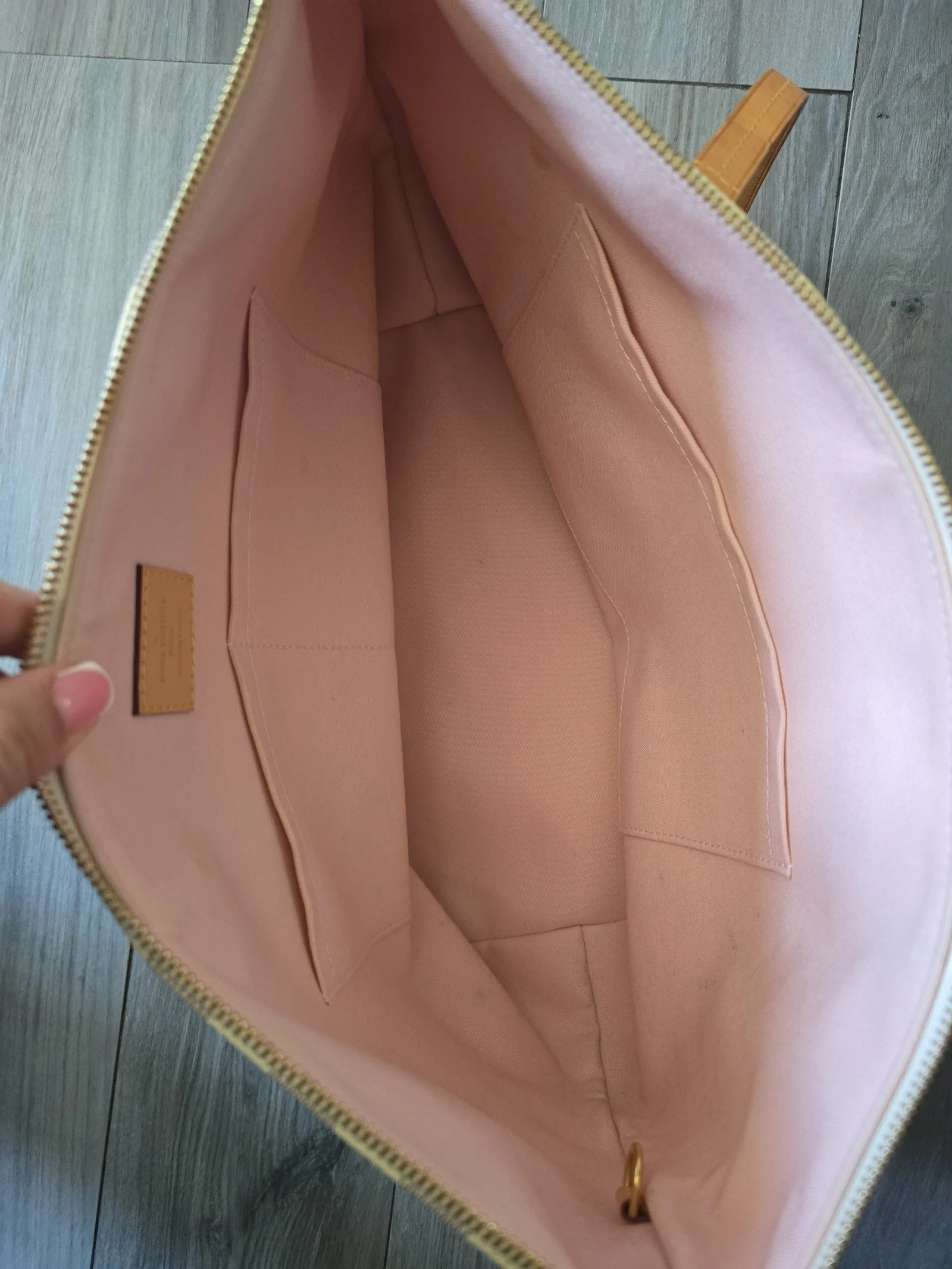 Louis Vuitton Lena Azur