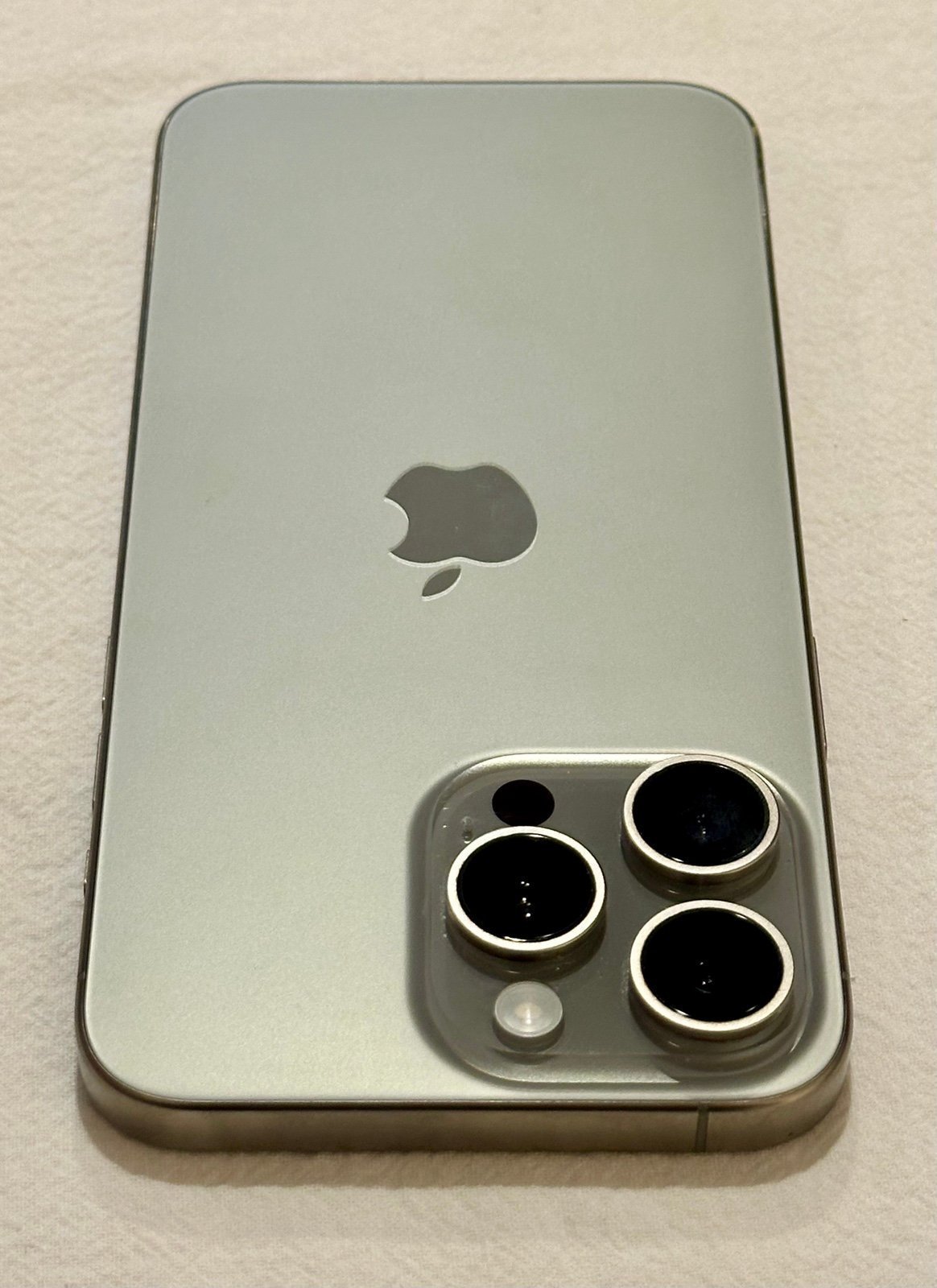 iPhone 15 Pro Max 256GB in Natural Titanium (Unlocked) 7D12