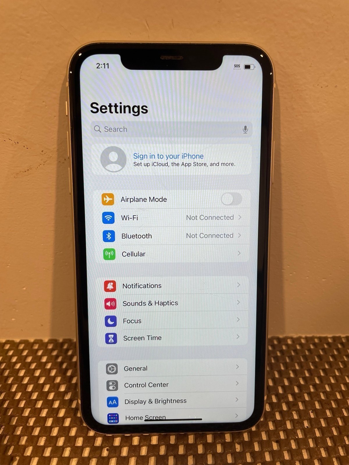 iPhone 11 White 64 GB unlocked. 1V31