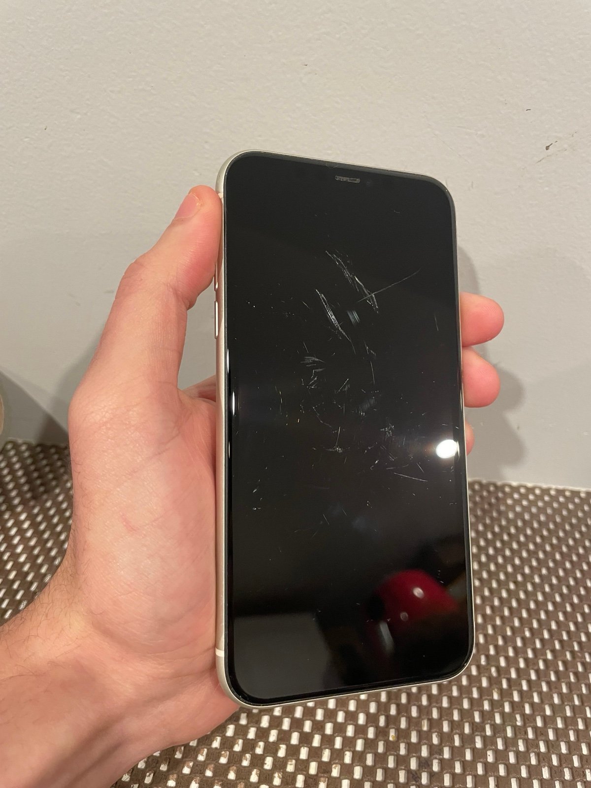 iPhone 11 White 64 GB unlocked. 1V31