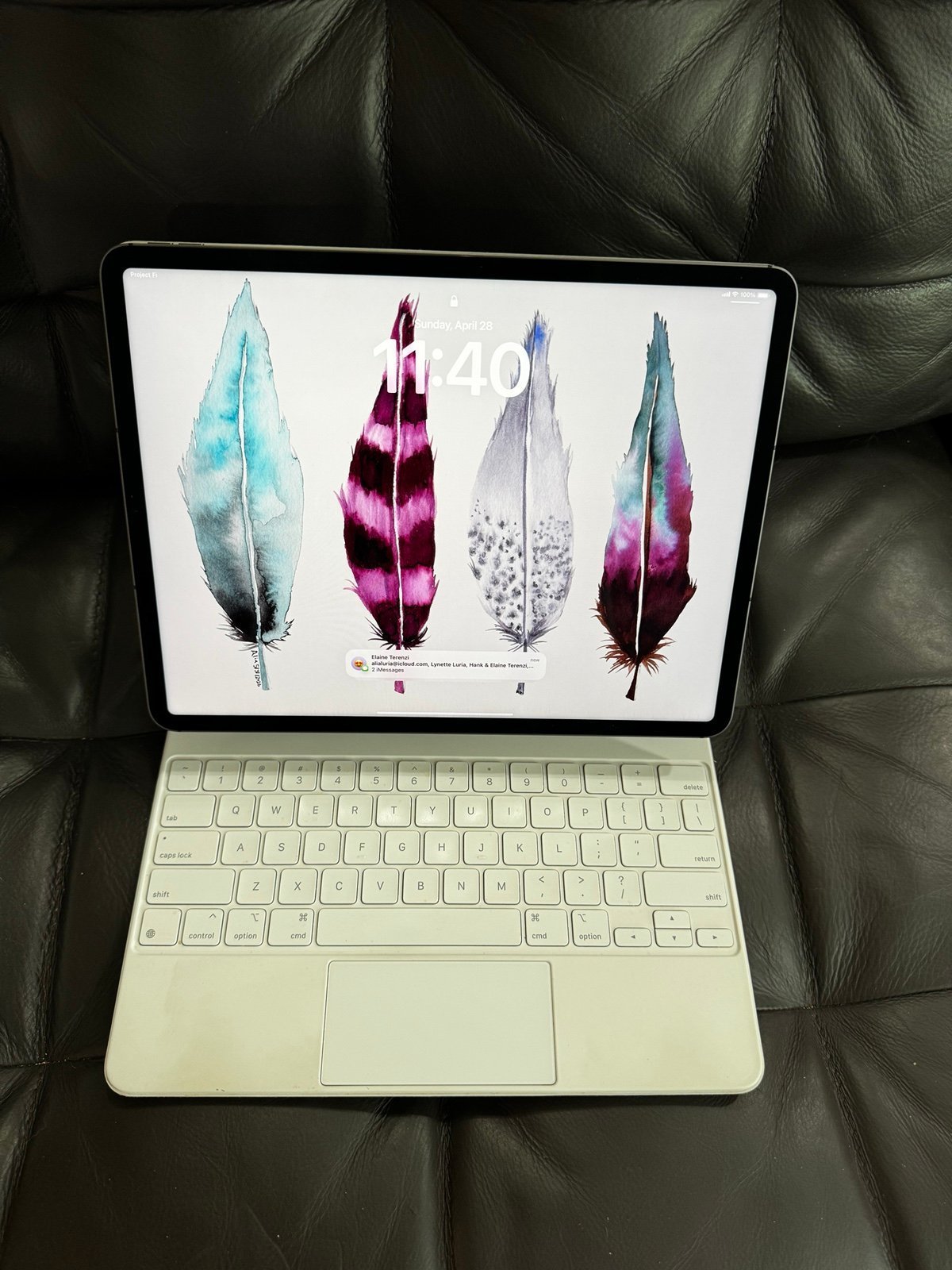 ipad pro 5th gen 12.9 inch 2TB w Magic Keyboard 9H13