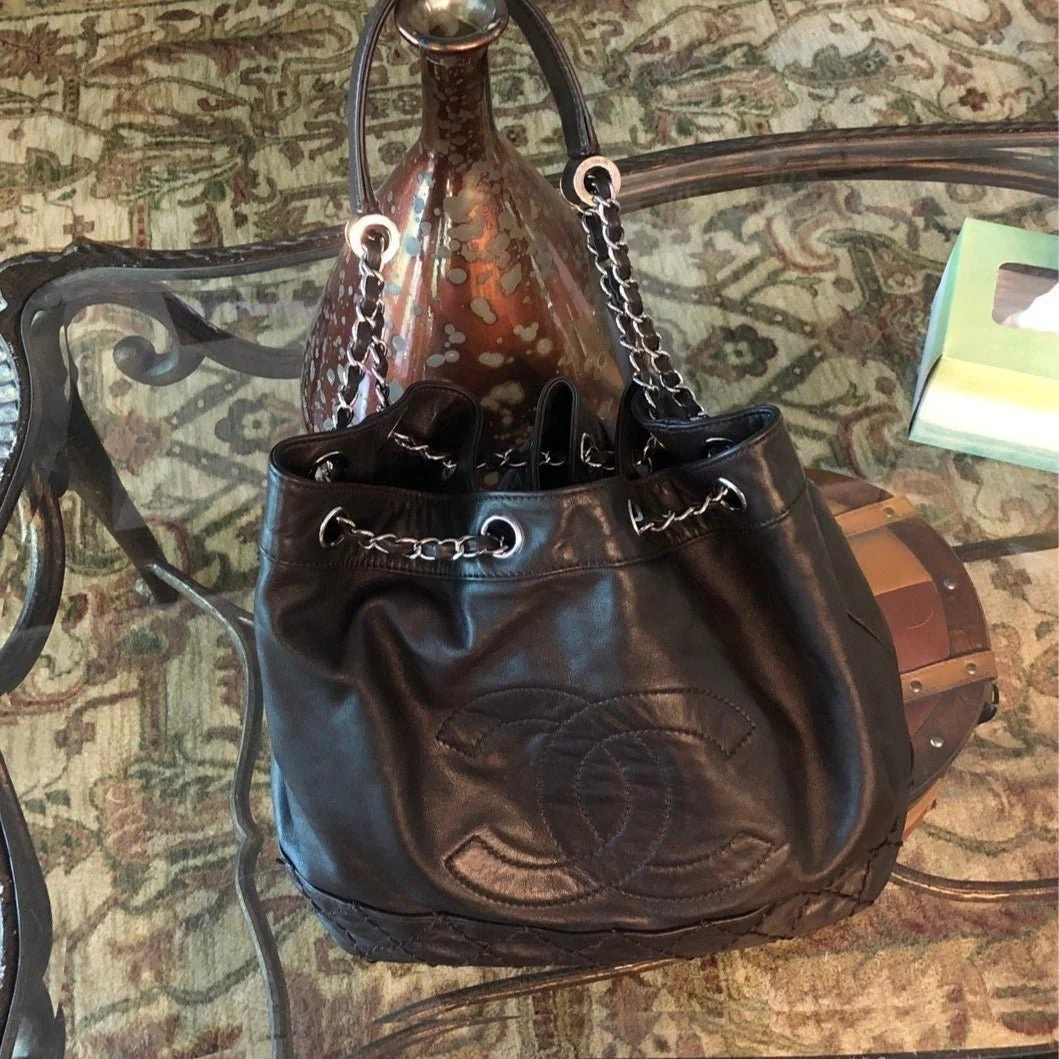 Chanel Boy Brown Bucket Drawstring Chain Timeless SOHO Diamond wild stitch CC