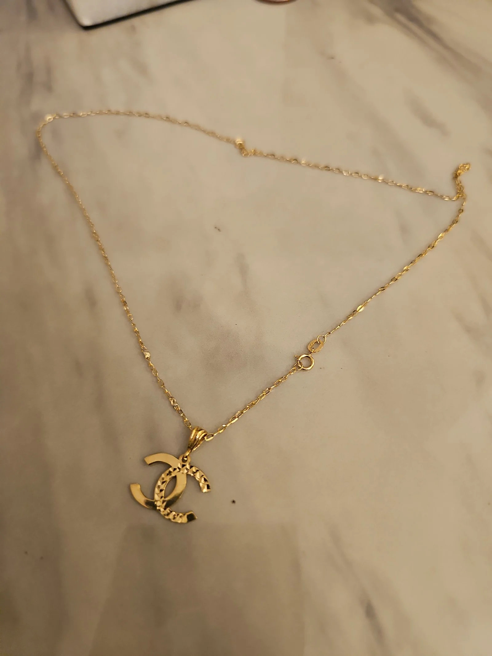 18k gold necklace