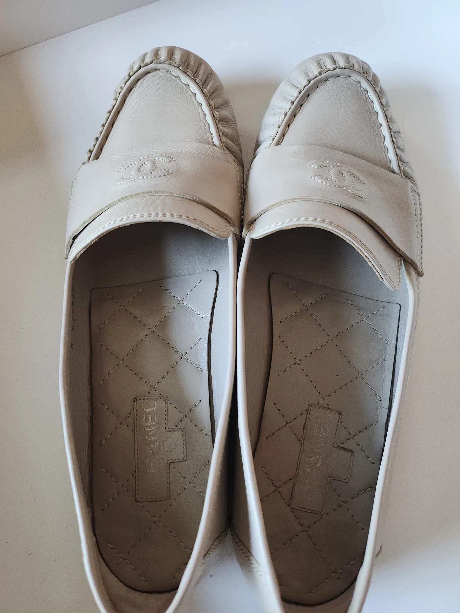 CHANEL CC Logo Loafers