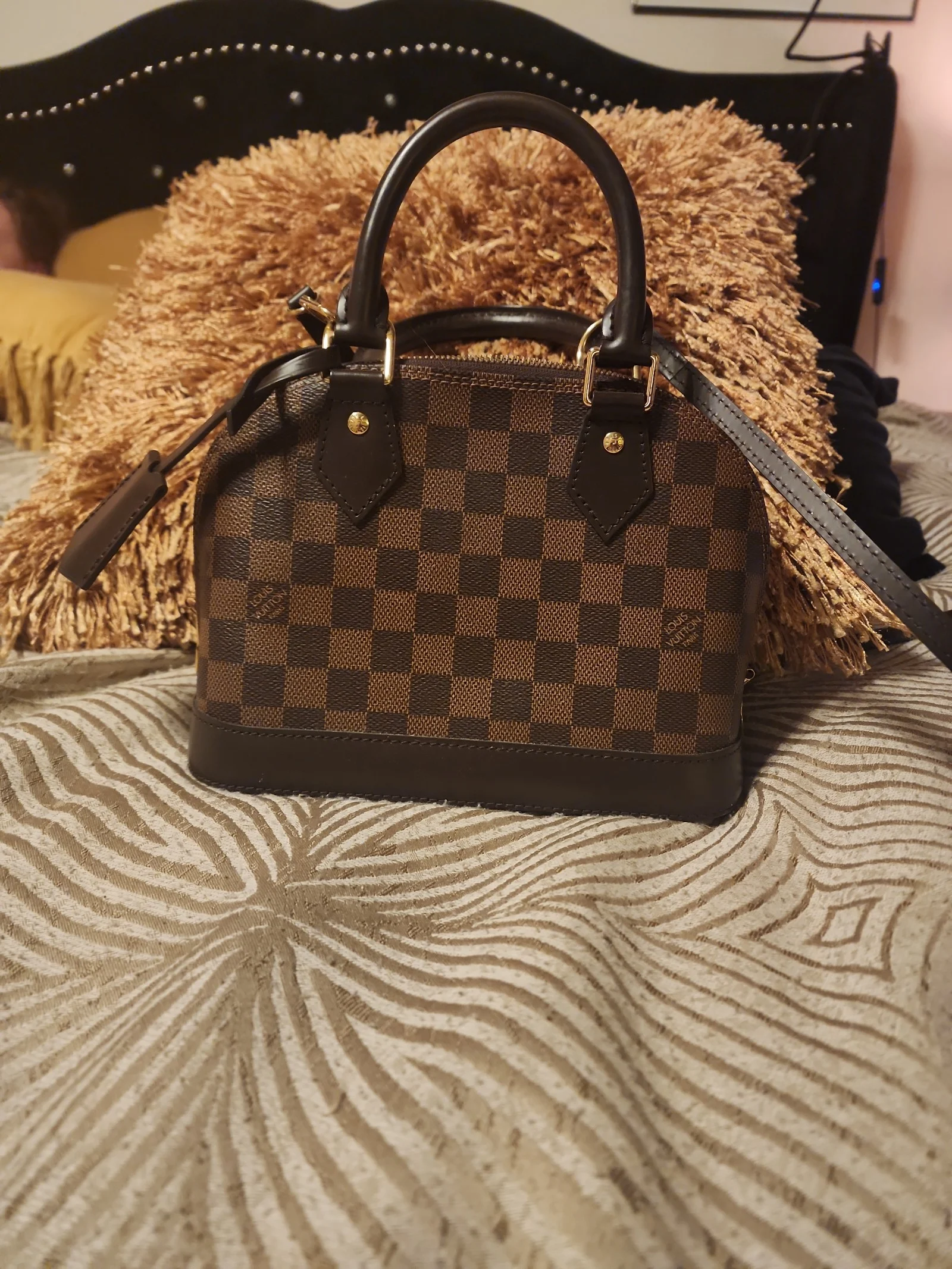 Louis Vuitton alma bb