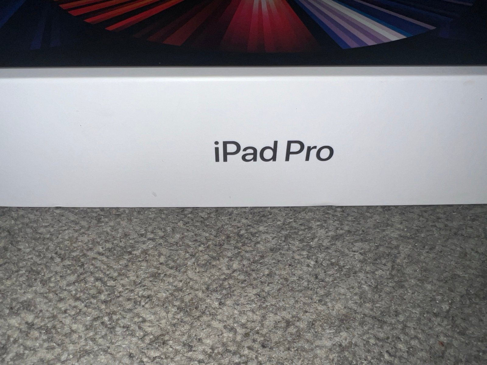 Apple iPad Pro 5th Generation 128 GB in Space Gray WIFI only 1P86