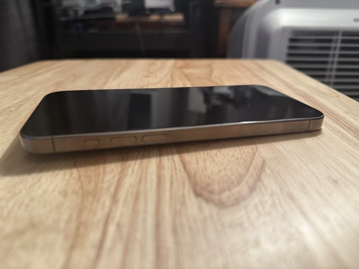 iPhone 15 Pro Max Natural Titanium 256GB Unlocked 5S77