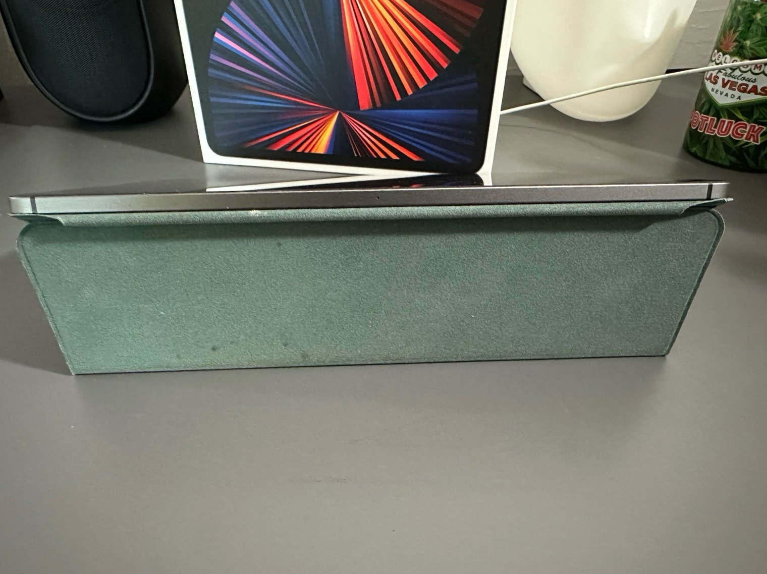 Apple iPad Pro 12.9in (5th Generation) Wi-Fi + Cellular 256GB Unlocked 8J12