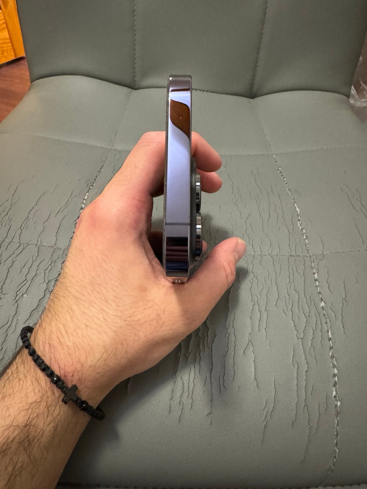 Apple iPhone 14 Pro 128gb purple great condition 8G96