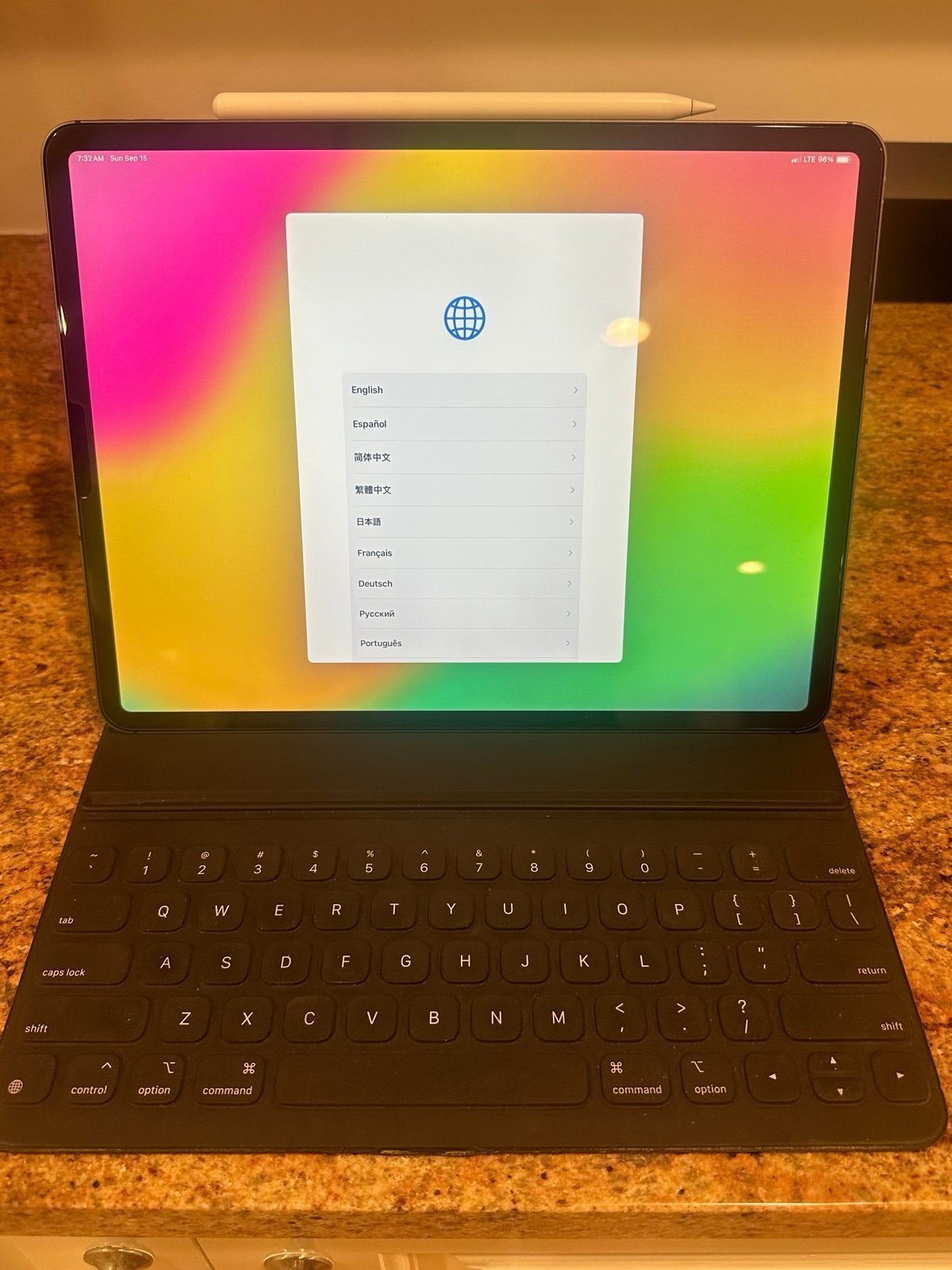 ***Bundle***iPad Pro 3rd generation 12.9” Space Gray 256 GB *****Cellular******* 3B21