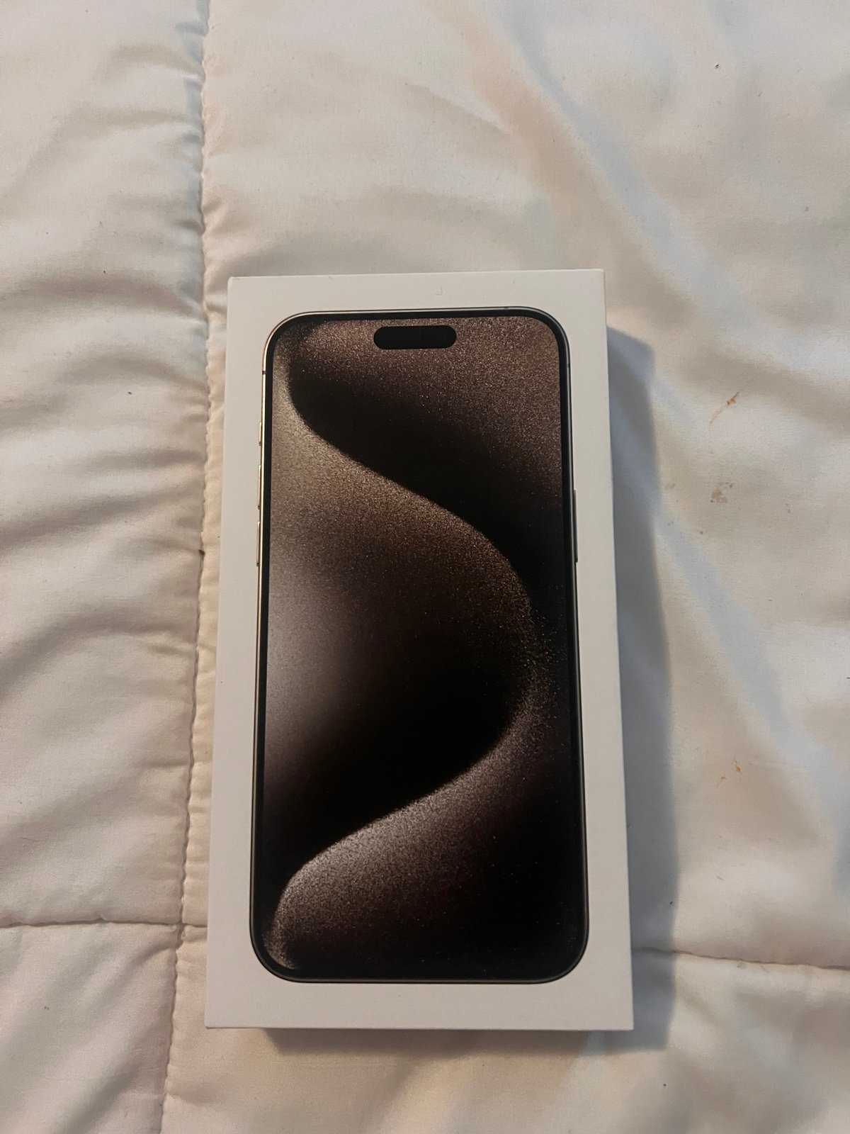 iPhone 15 Pro Max (Natural Titanium 256g) NIB Unlocked 5L68