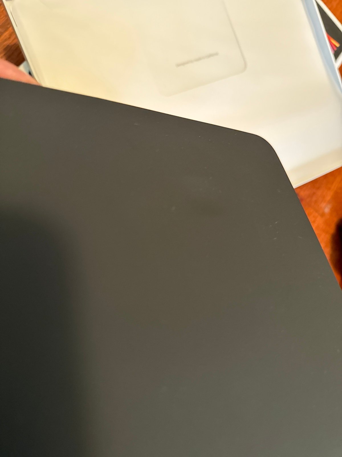 iPad Pro 12.9 6th Gen WiFi + Cellular 128GB Bundle 9U39