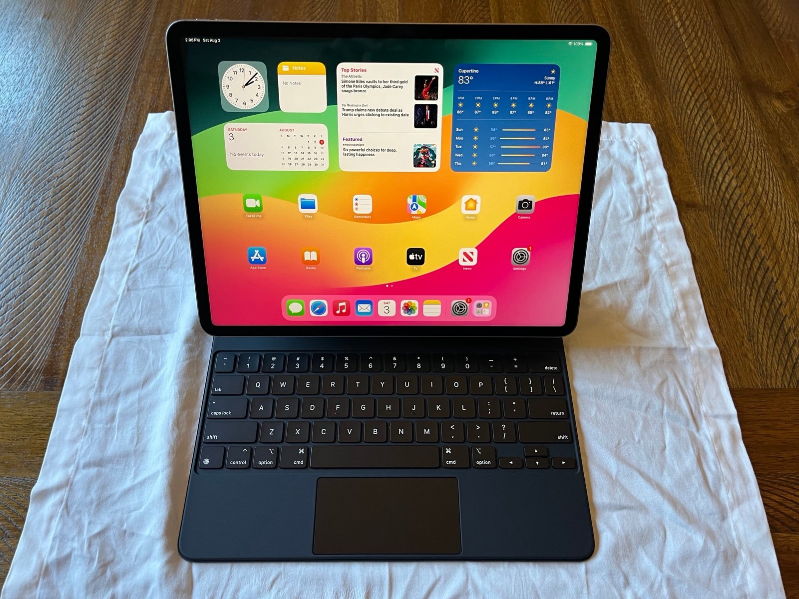 12.9” Apple iPad Pro M2 Space Gray (6th Gen Cellular) + Magic Keyboard Warranty 8B12