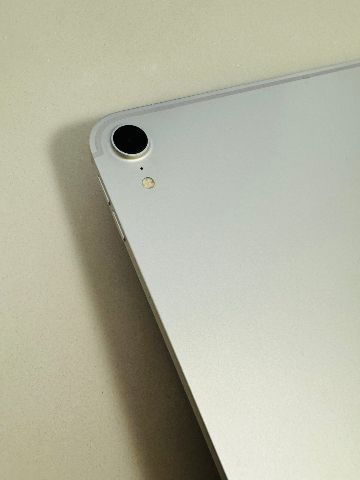 *RARE* Apple iPad Pro 3rd Generation 1 TB in Silver 12.9” Cellular+ APPLE PENCIL 3R53