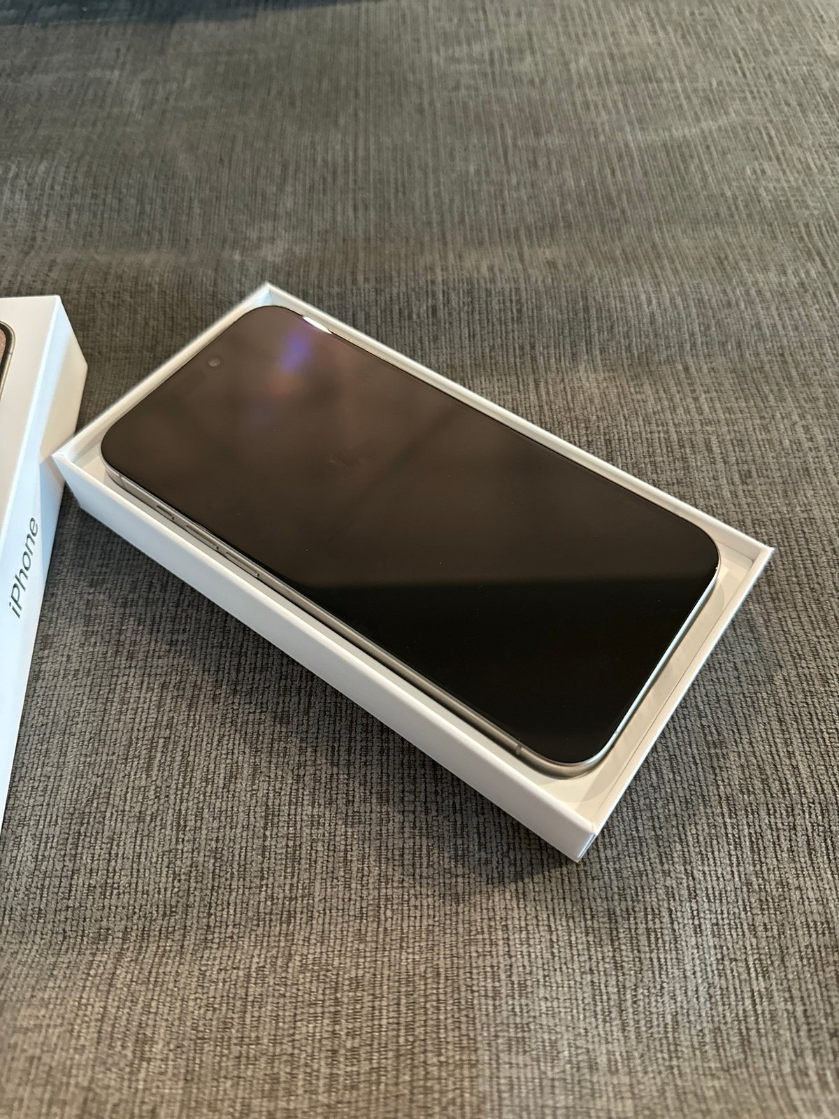 Apple iPhone 15 Pro Max 512 GB UNLOCKED 8Y97