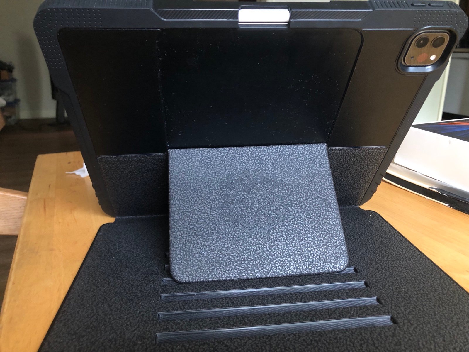 Apple iPad Pro 5th Generation 12.9-inch 256GB WIFI with Apple pencil 2nd 1M21