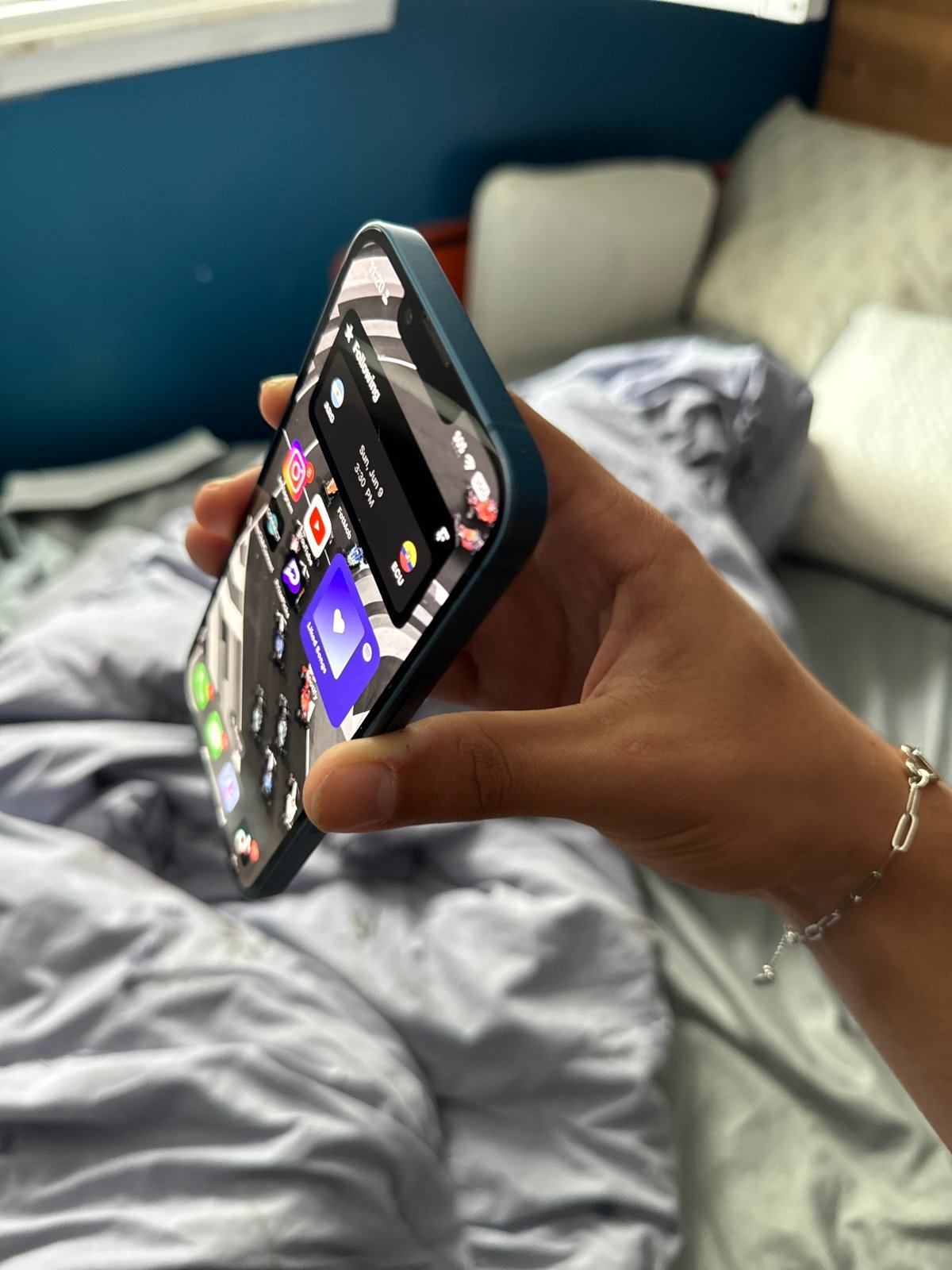 iPhone 13 blue 128gb unlocked like new 7T53