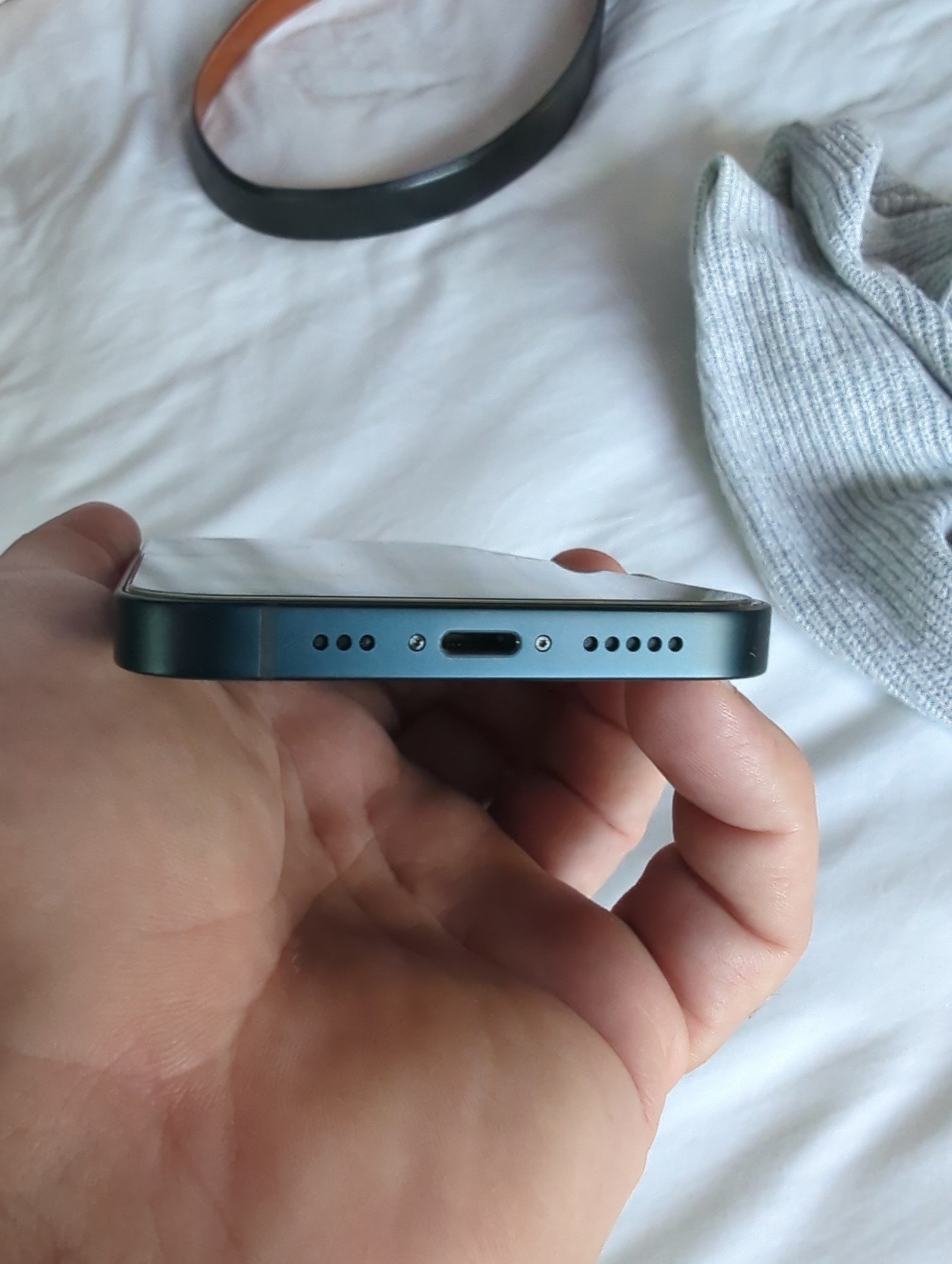 Apple iPhone 14 256 GB in Midnight for Unlocked New 2X77