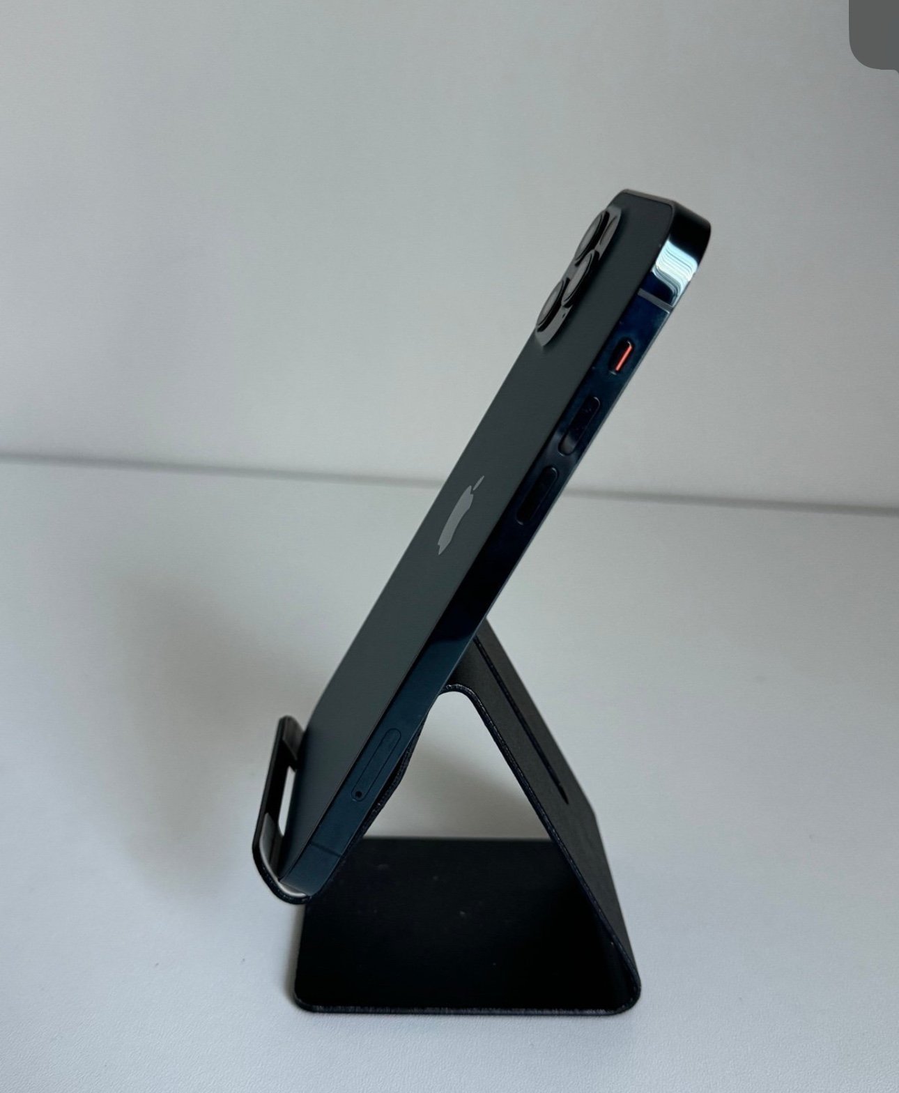 Apple iPhone 12 Pro 128 GB in Pacific Blue Unlocked 1E55