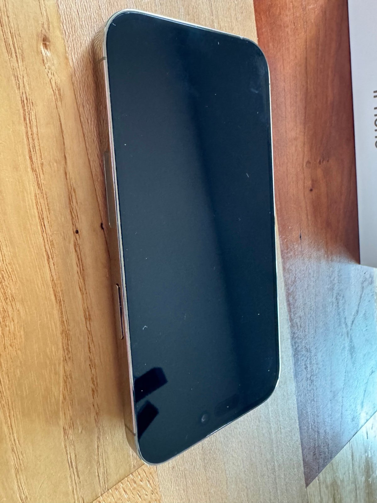 iPhone 14 Pro Gold 256GB Unlocked 3Q69