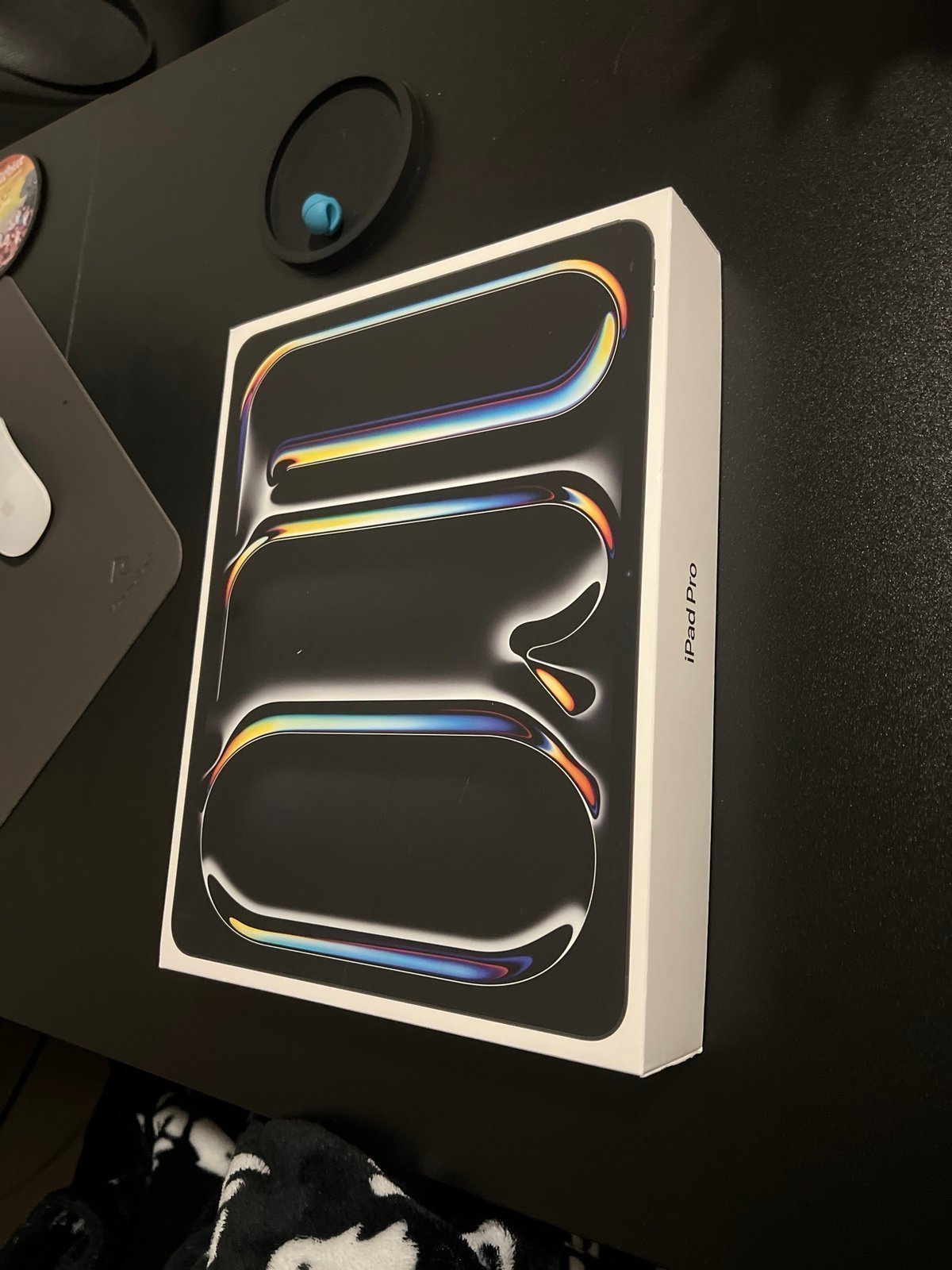 New unopened iPad Pro 13 inch M4 6D79
