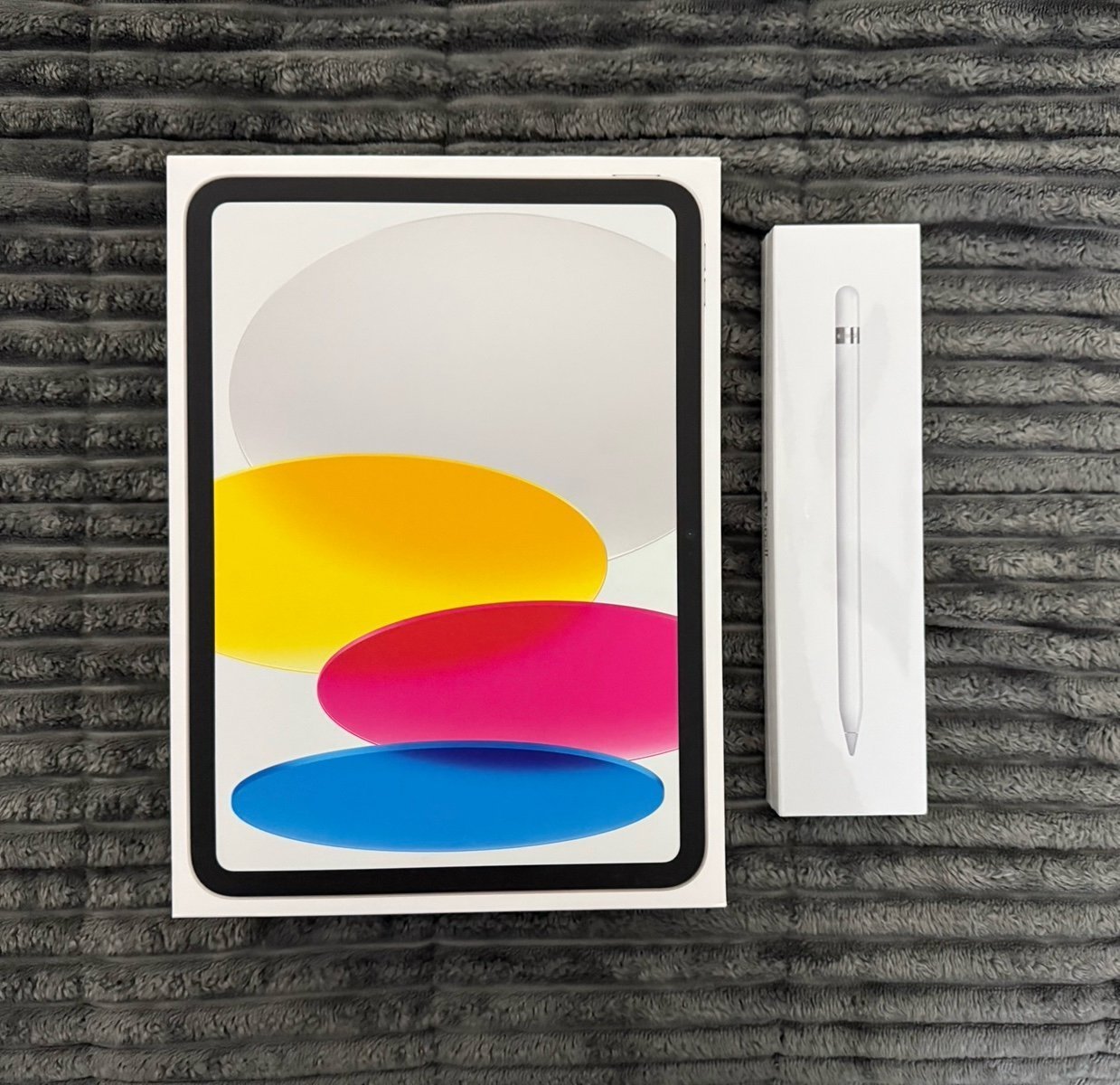 iPad 10th Generation + Apple Pencil BRAND NEW 8C19