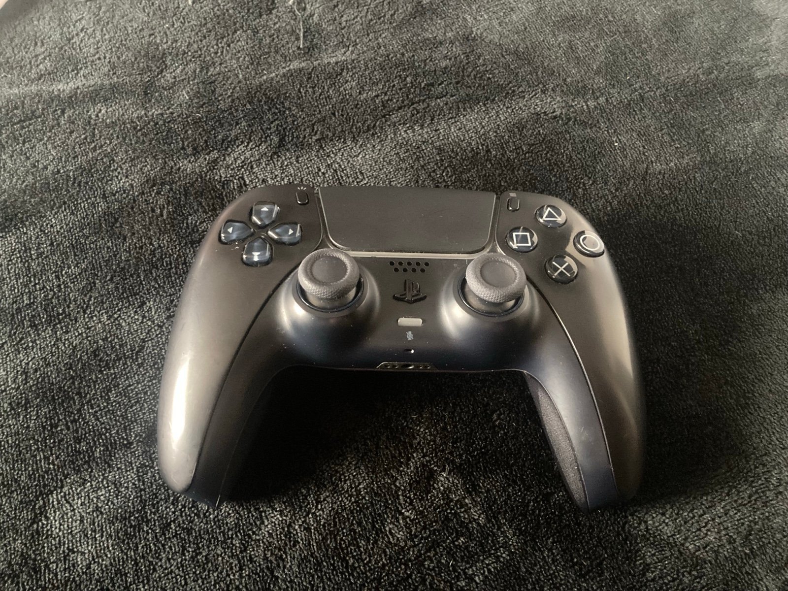 Ps5 digital console WITH controller 8K67