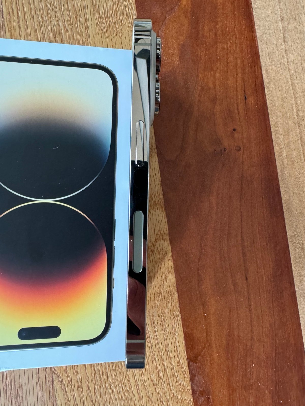 iPhone 14 Pro Gold 256GB Unlocked 3Q69