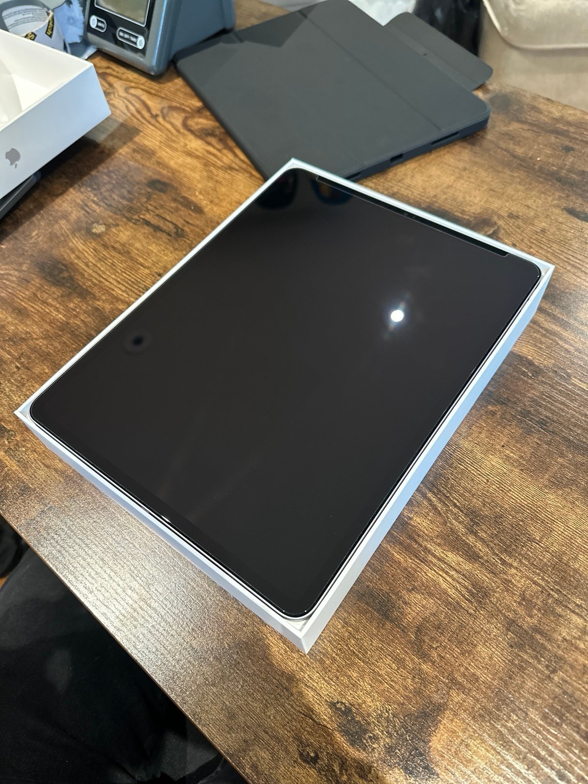 iPad Pro 2022 12.9 inch 1TB w/ Apple Pencil 5Y51