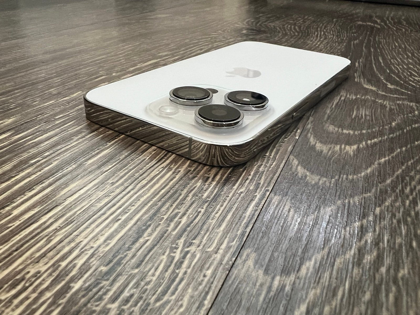 iPhone 14 Pro UNLOCKED FOR ANY CARRIER! 2Z73