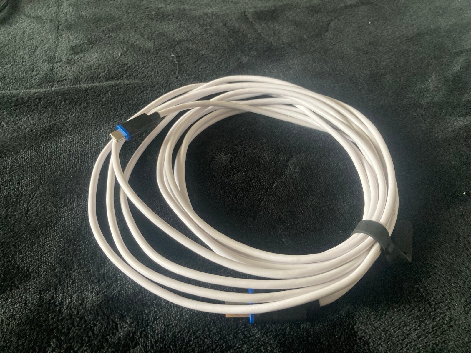 Ps5 digital console WITH controller 8K67