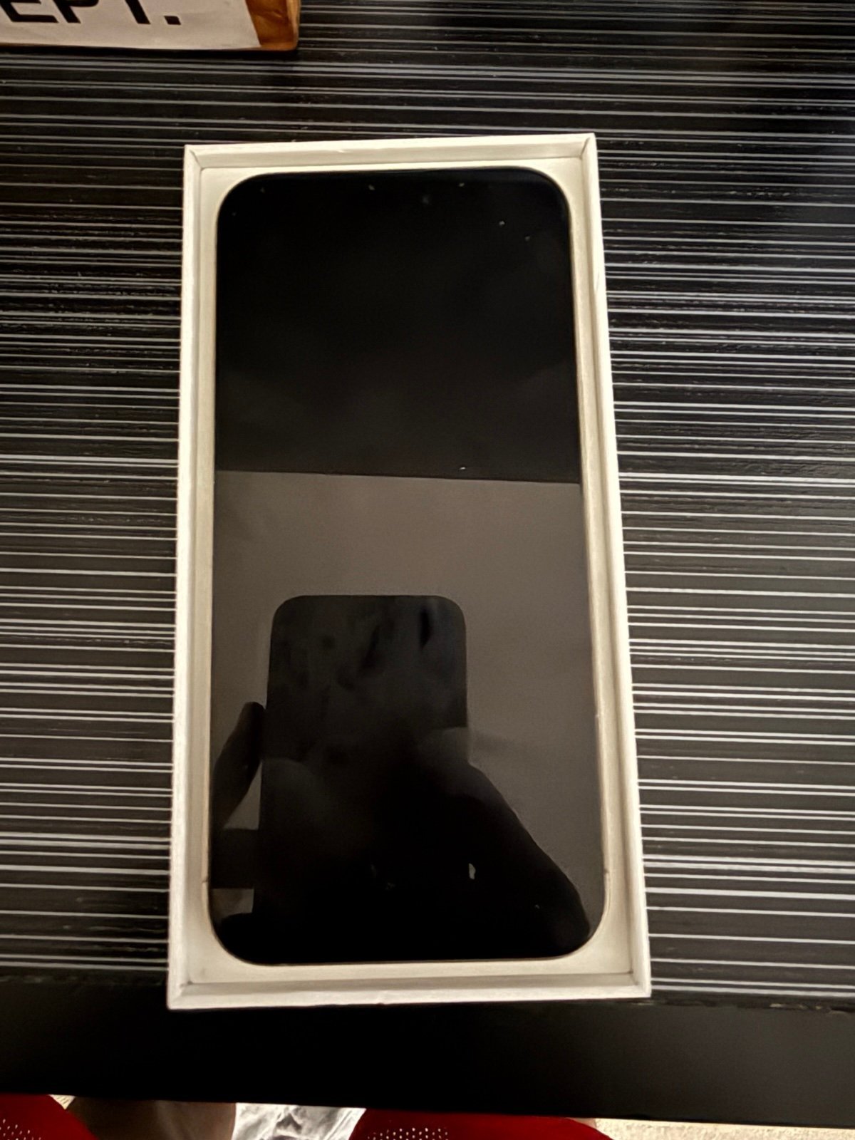 Apple iphone 15 pro max phone 7C61