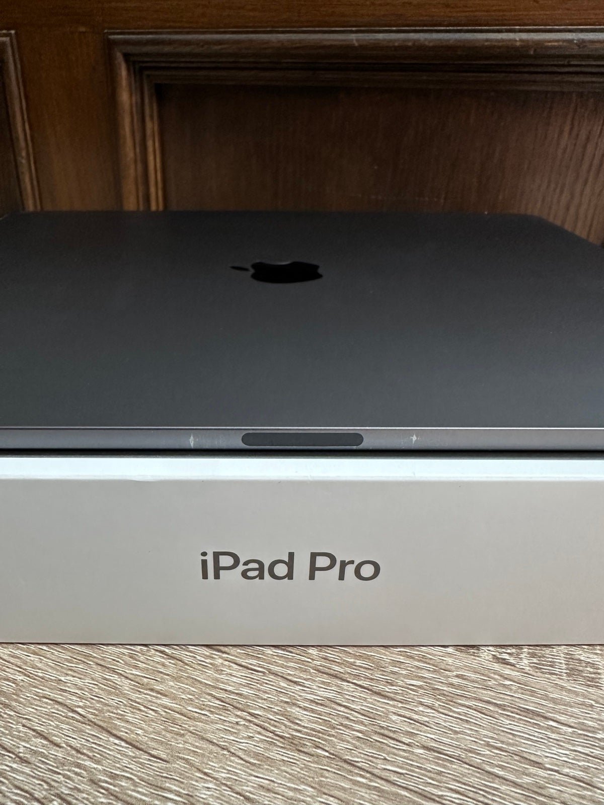 iPad Pro 12.9 inch 3rd Gen Works Perfectly 7O98